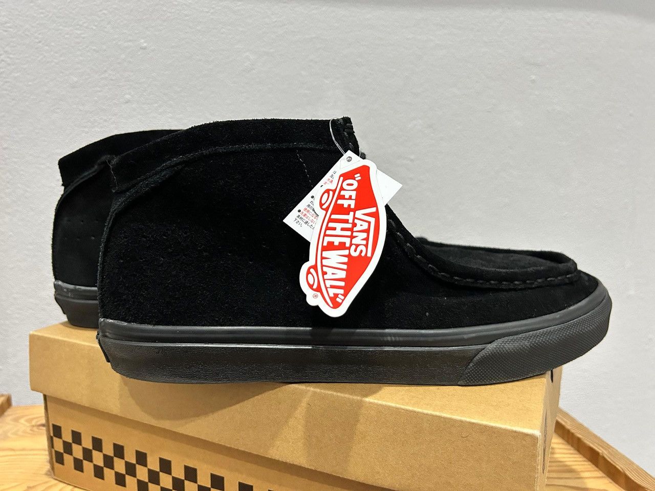 Vans Vans Carver Suede Japan Only Release Size US 11 / EU 44 - 2 Thumbnail