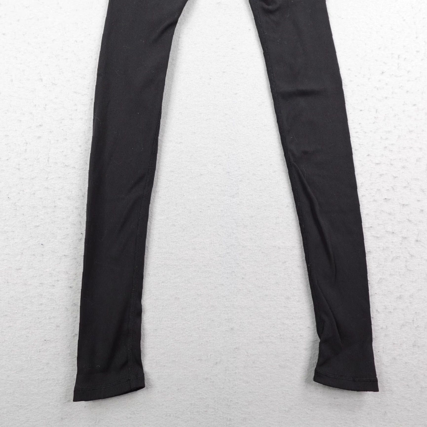 Alo Yoga Alo Yoga Leggings Womens Medium Blue Black Goddess Thermal Athletic Gym Size 32" / US 10 / IT 46 - 6 Thumbnail