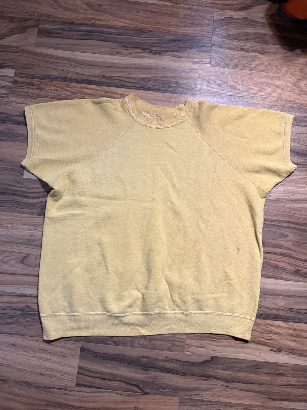 Vintage True vintage faded yellow short sleeve sweat 60s / 70s vtg Size US M / EU 48-50 / 2 - 1 Thumbnail