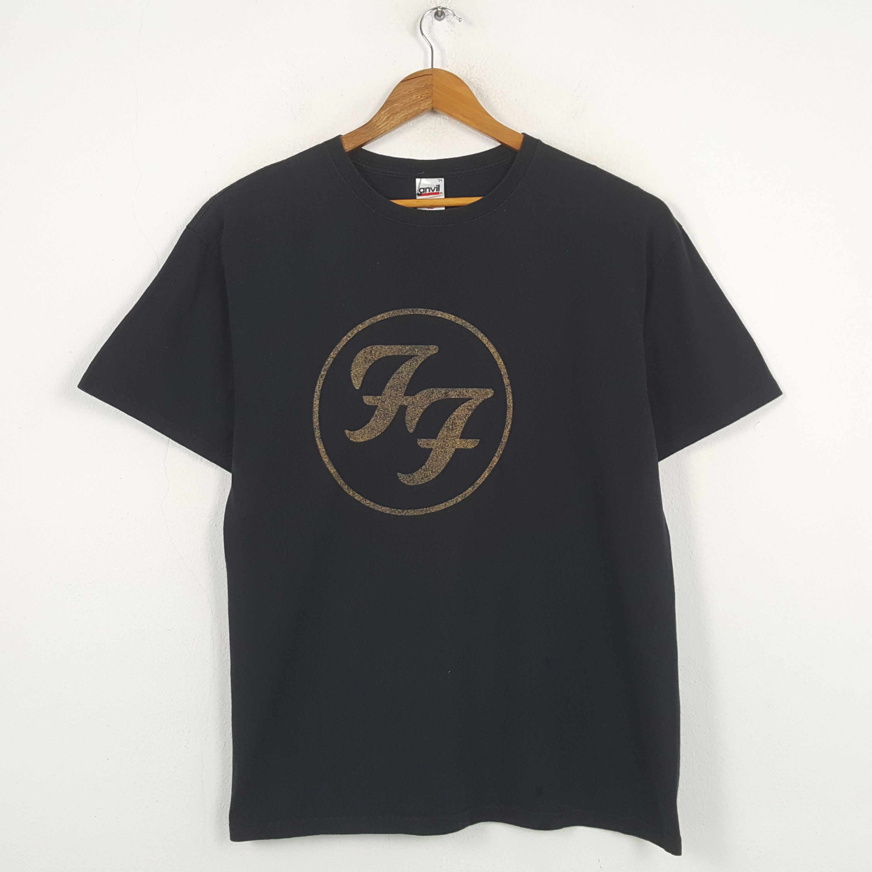 Band Tees Vintage Foo Fighters American Rock Band T-shirt 31 Size US XL / EU 56 / 4 - 1 Thumbnail