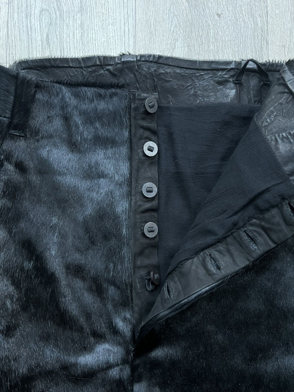 Boris Bidjan Saberi Boris Bidjan Saberi Pony Hair Low-crotch Shorts Size US 32 / EU 48 - 4 Thumbnail