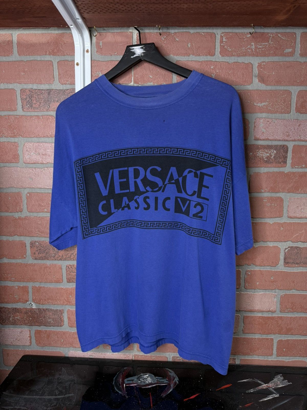 Versace Versace Spellout T-Shirt Vtg Monogram Tee Preowned Large Size US L / EU 52-54 / 3 - 1 Thumbnail