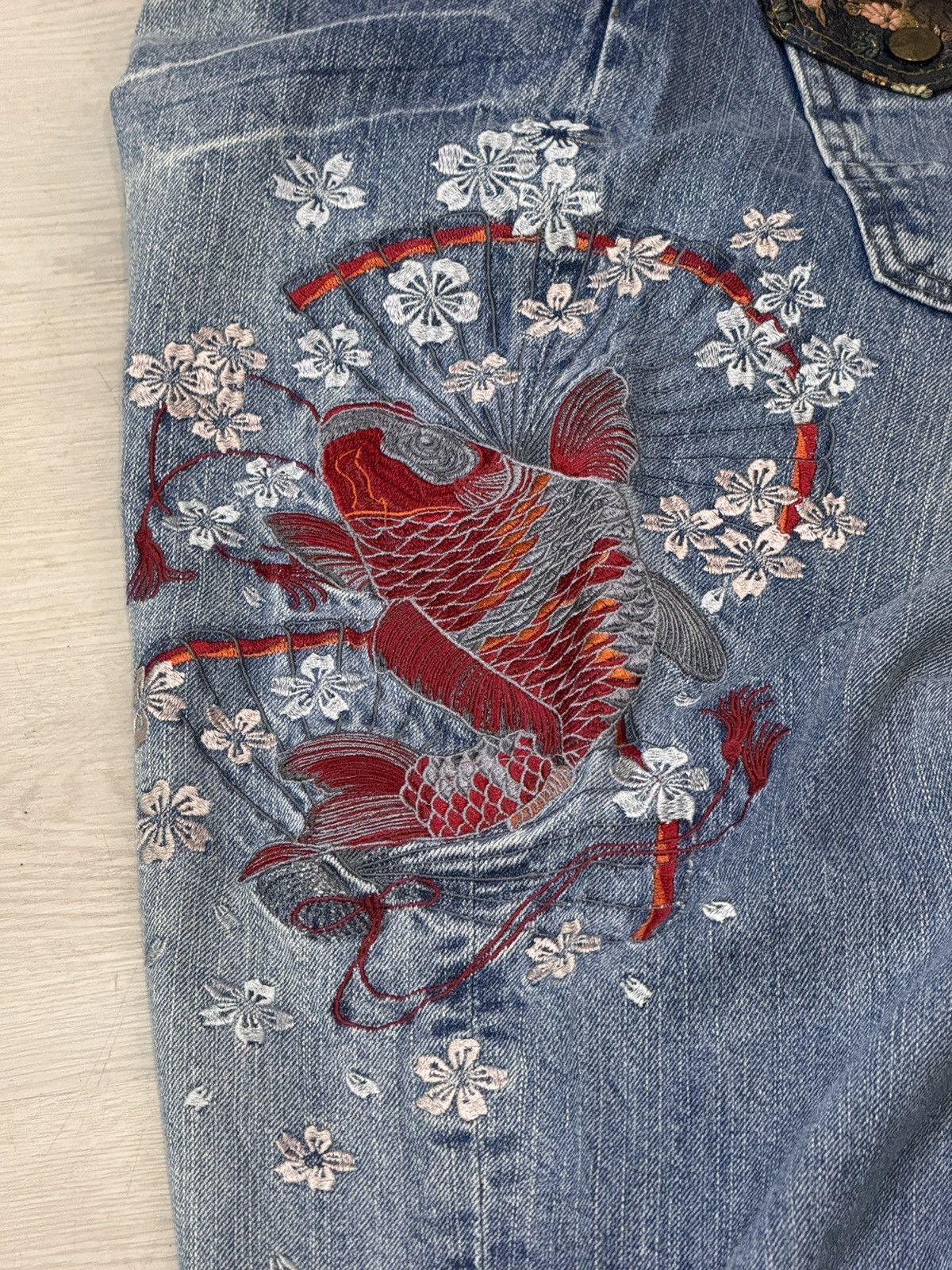 Japanese Brand Koi Pond Dragon Sukajan Japan Jeans Embroidered Size 41” Size US 41 - 2 Thumbnail
