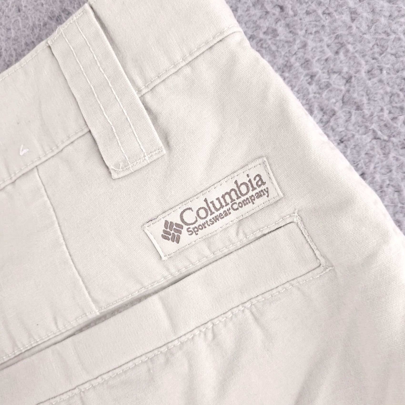 Vintage Columbia Shorts Mens 32 Tan Beige Hiking Ripstop Cotton Chino Flat Front Regular Fit Beige Mens 32 Size US 32 / EU 48 - 6 Thumbnail