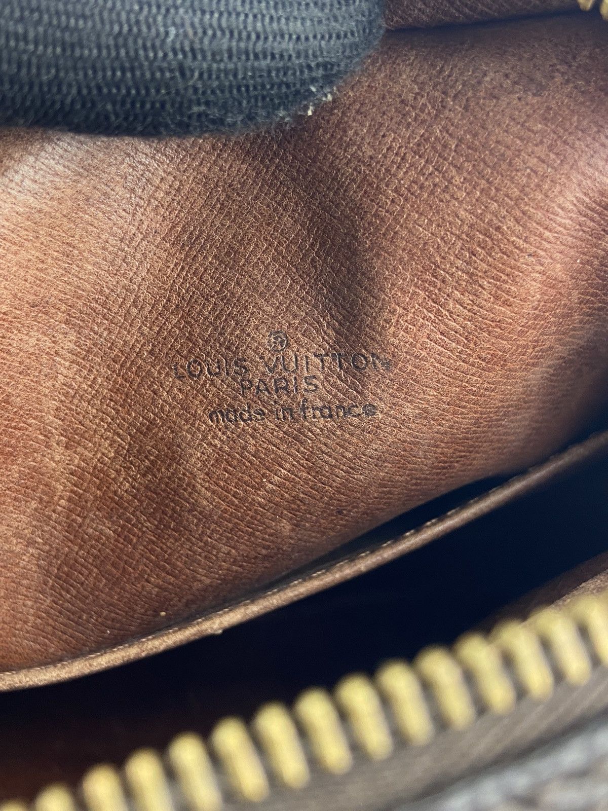 Louis Vuitton Aithentic Louis Vuitton monogram Danube crossbody Size ONE SIZE - 17 Thumbnail