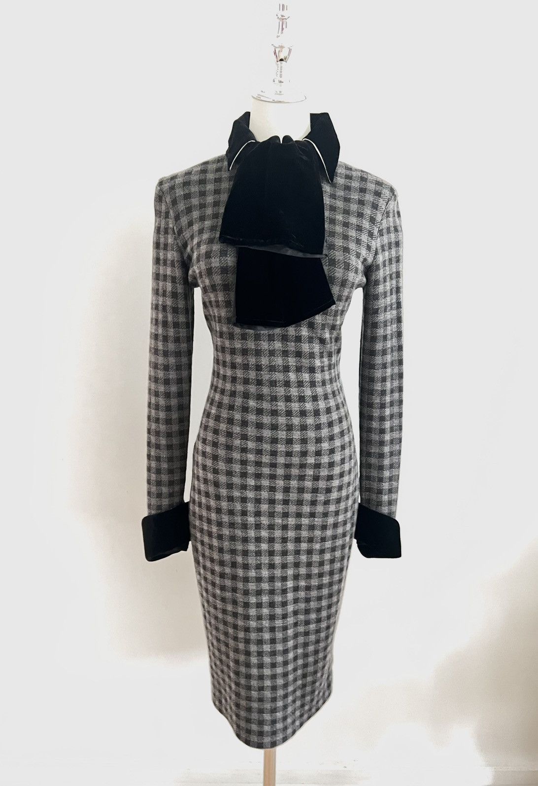 Gianfranco Ferre Gianfranco Ferré 1990s Wool Dress Grey Check Size XS / US 0-2 / IT 36-38 - 3 Thumbnail