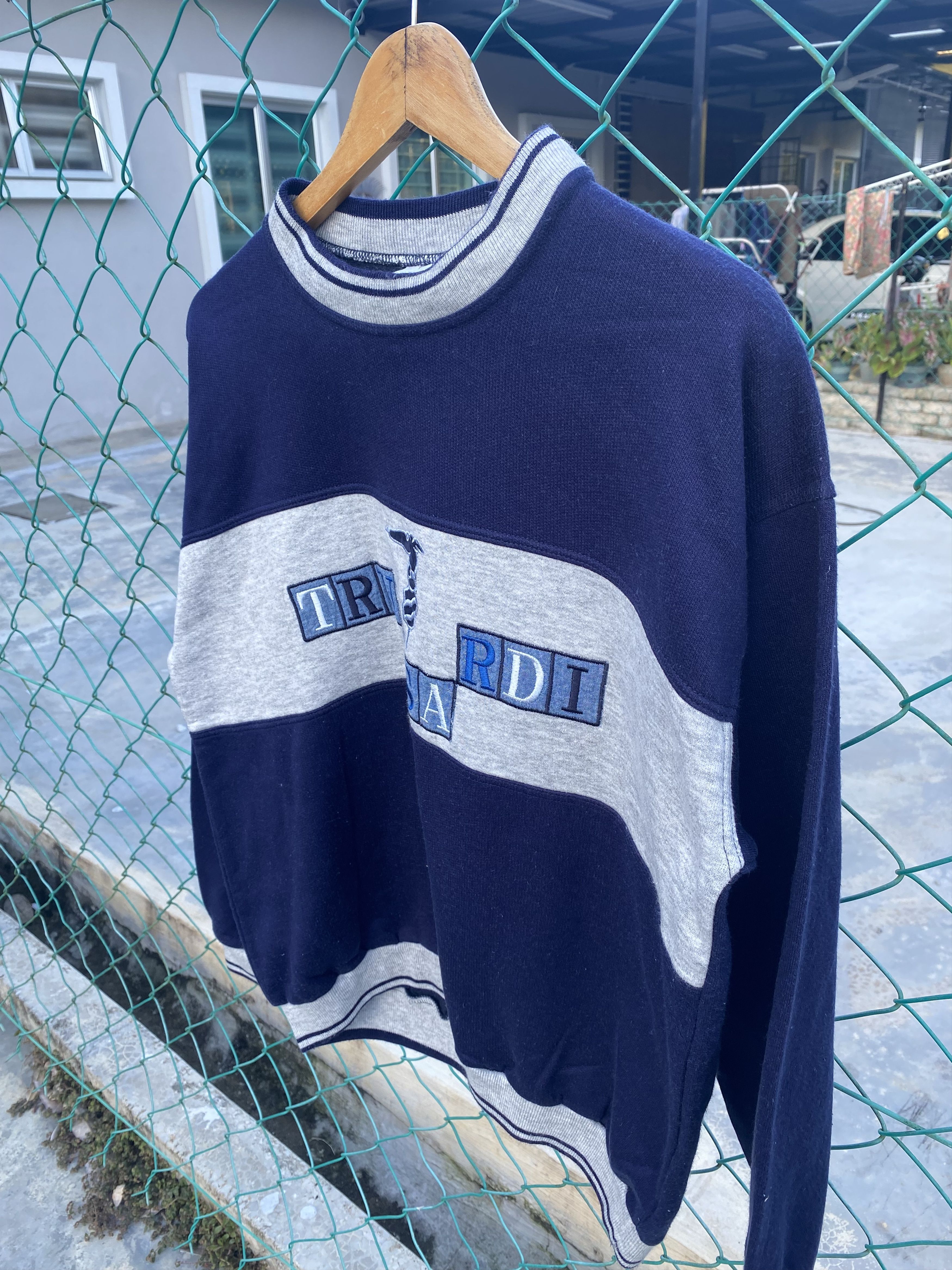 Trussardi Trussardi embroidery spellout sweatshirts Size US M / EU 48-50 / 2 - 4 Thumbnail