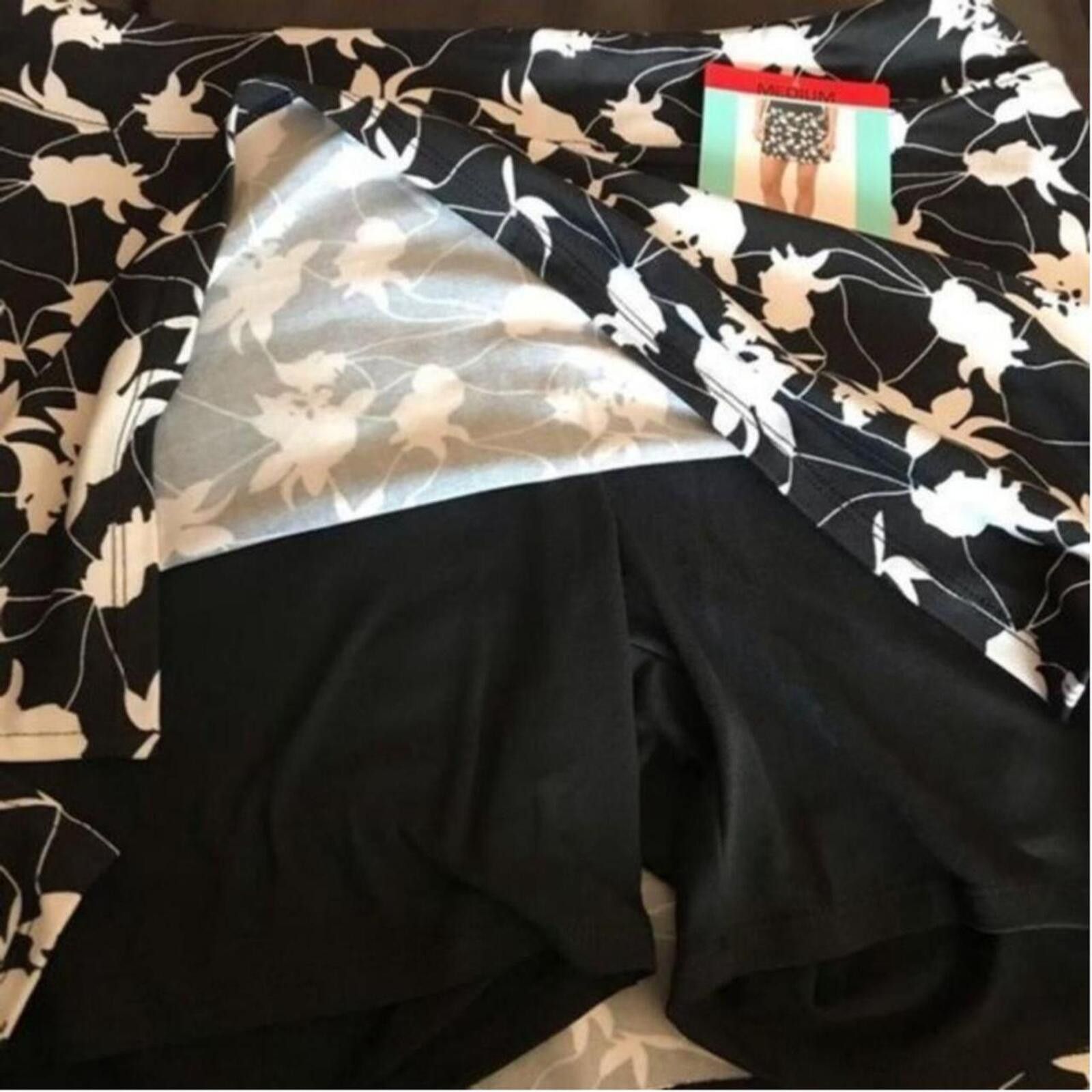 Unknown London Black and White Floral Print Skort with Built-in Shorts Size 32" / US 10 / IT 46 - 3 Thumbnail