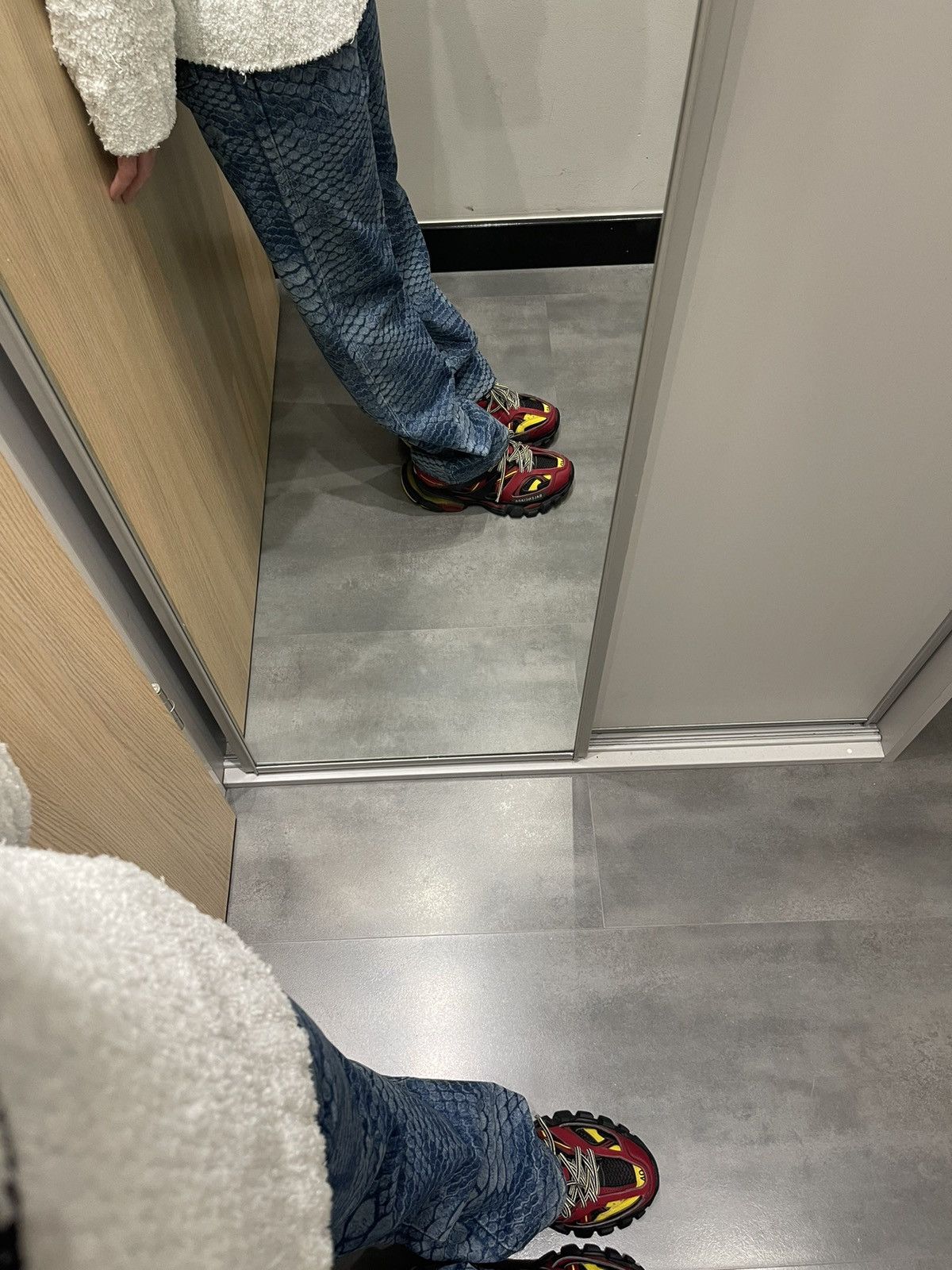 Maison Margiela !DS! SS22 Maison Margiela SnakeSkin Blue Pattern Denim Pants Size US 34 / EU 50 - 6 Thumbnail