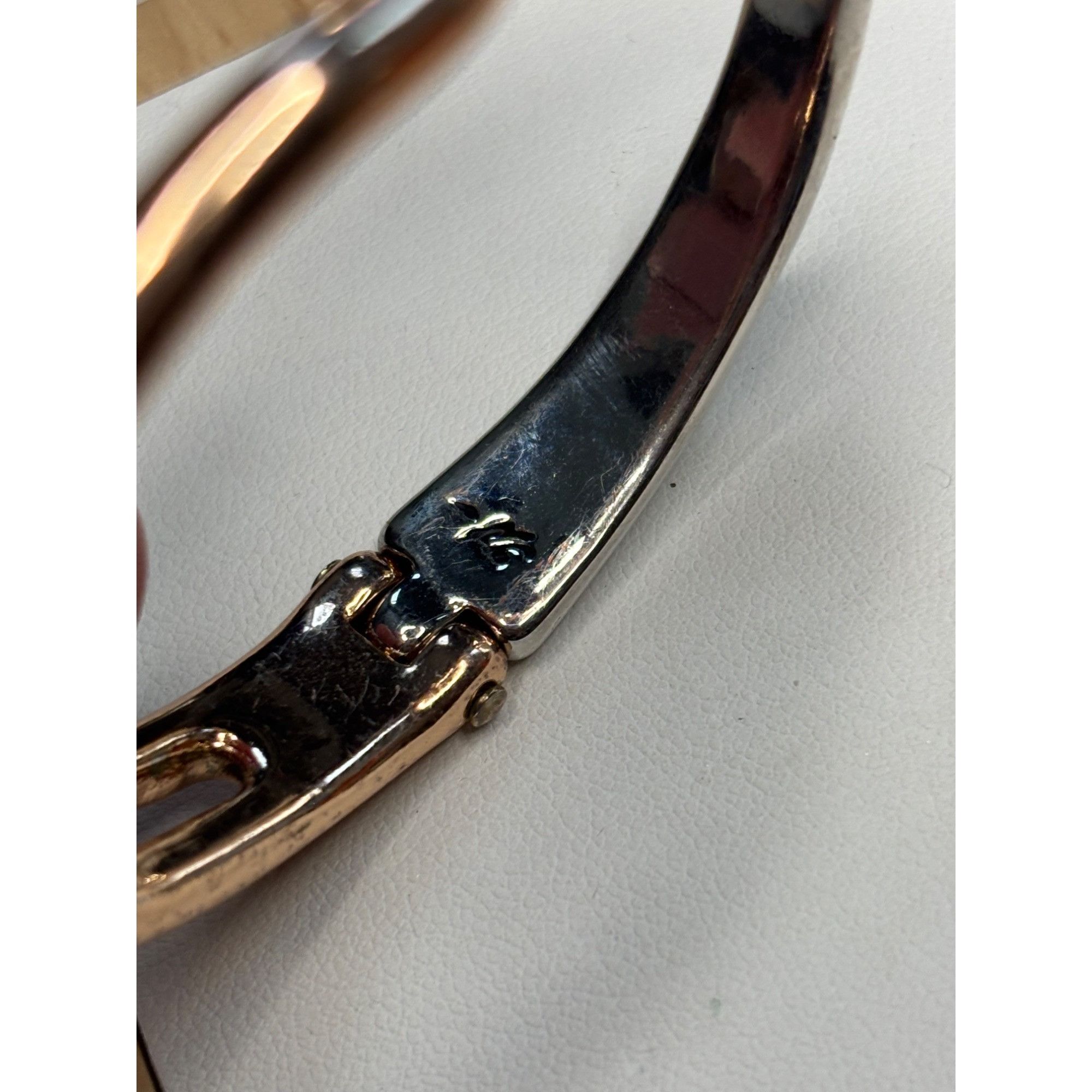 Kenneth Cole Kenneth Cole Silver & Rose Gold-Tone Hinged Oval Bangle Brac Size ONE SIZE - 11 Thumbnail