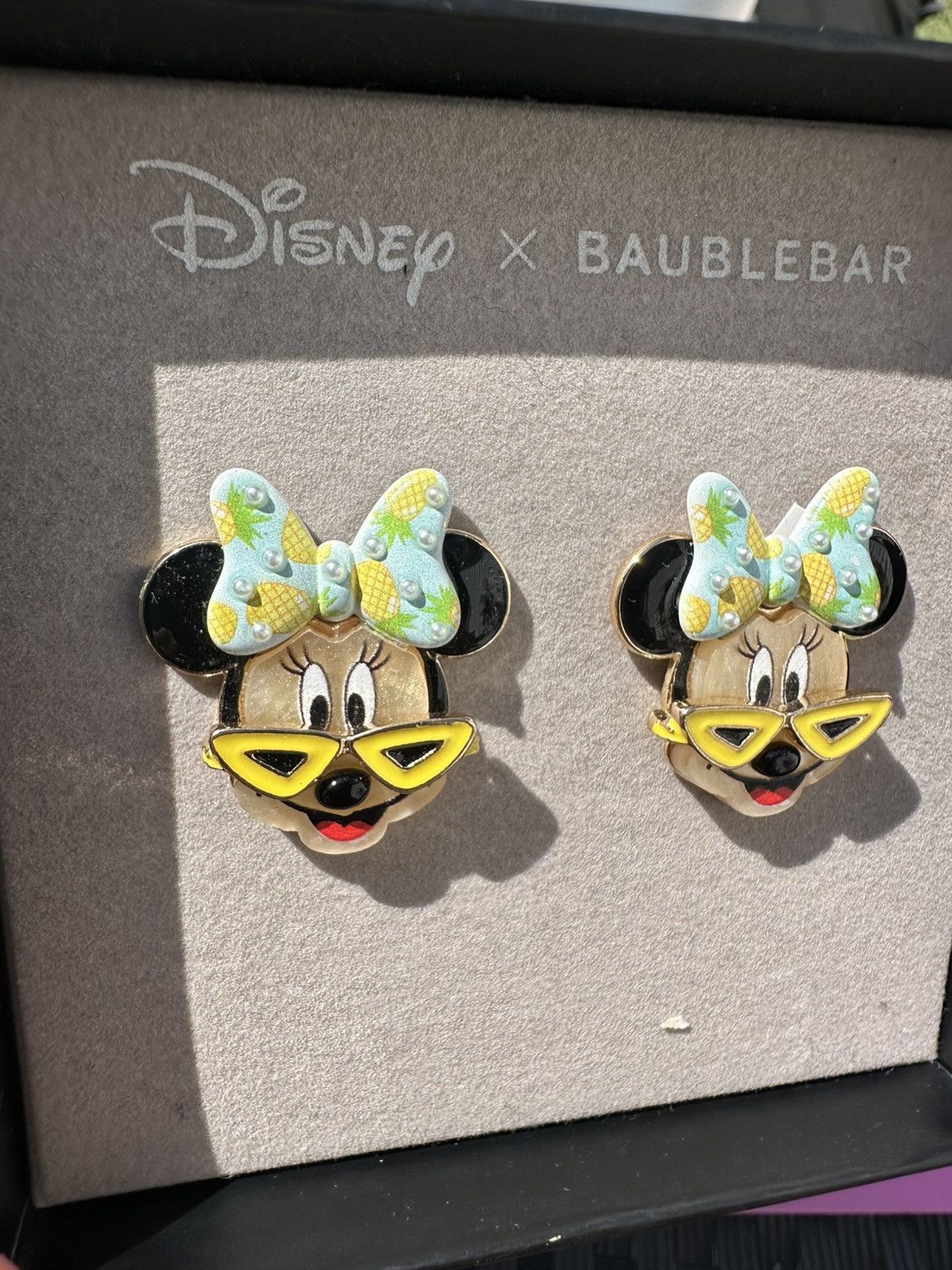 Designer × Disney 1 pc Disney X BAUBLEBAR Minnie Mouse Pluto Goofy diamond Size ONE SIZE - 6 Thumbnail