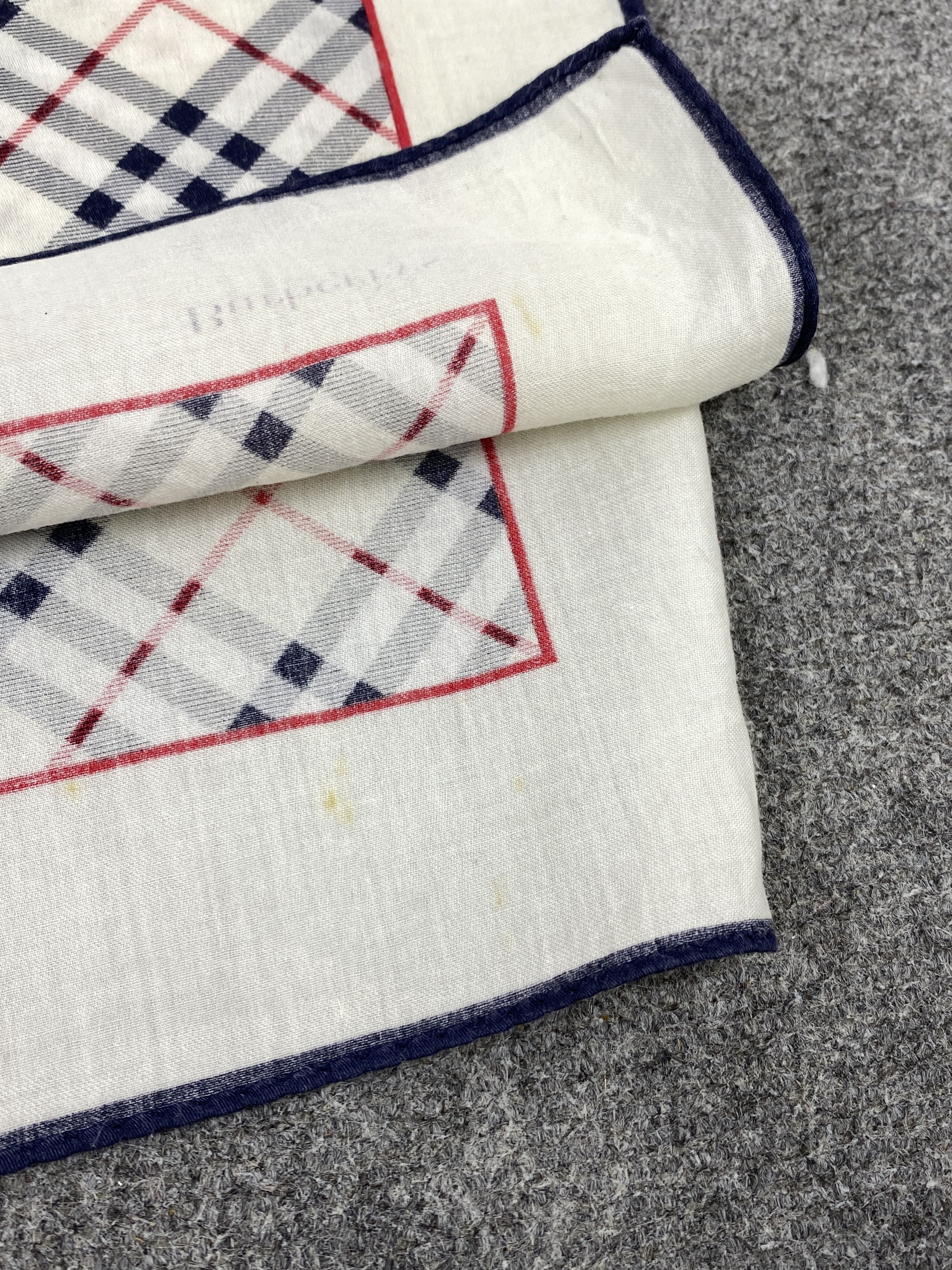 Burberry Vintage Burberry Handkerchief / Neckerchief KT0277 Size ONE SIZE - 8 Thumbnail