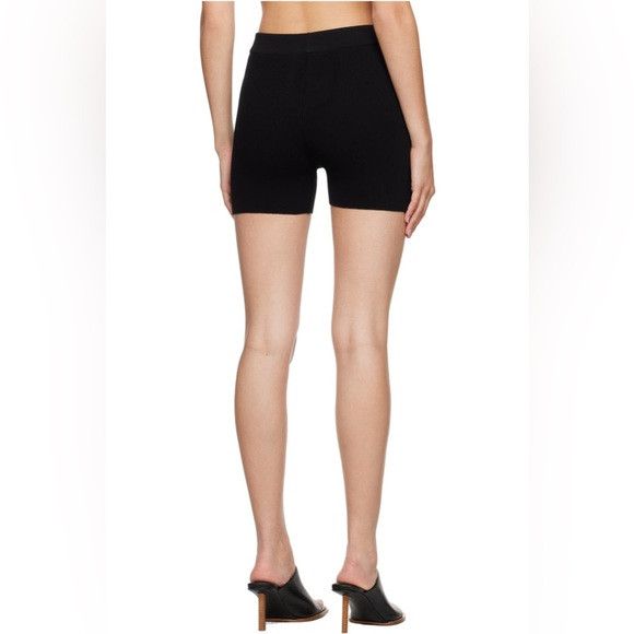 Jacquemus JACQUEMUS LE RAPHIA SHORTS 40BLACK 'LE SHORT PRALU' Size 27" / US 4 / IT 40 - 5 Thumbnail