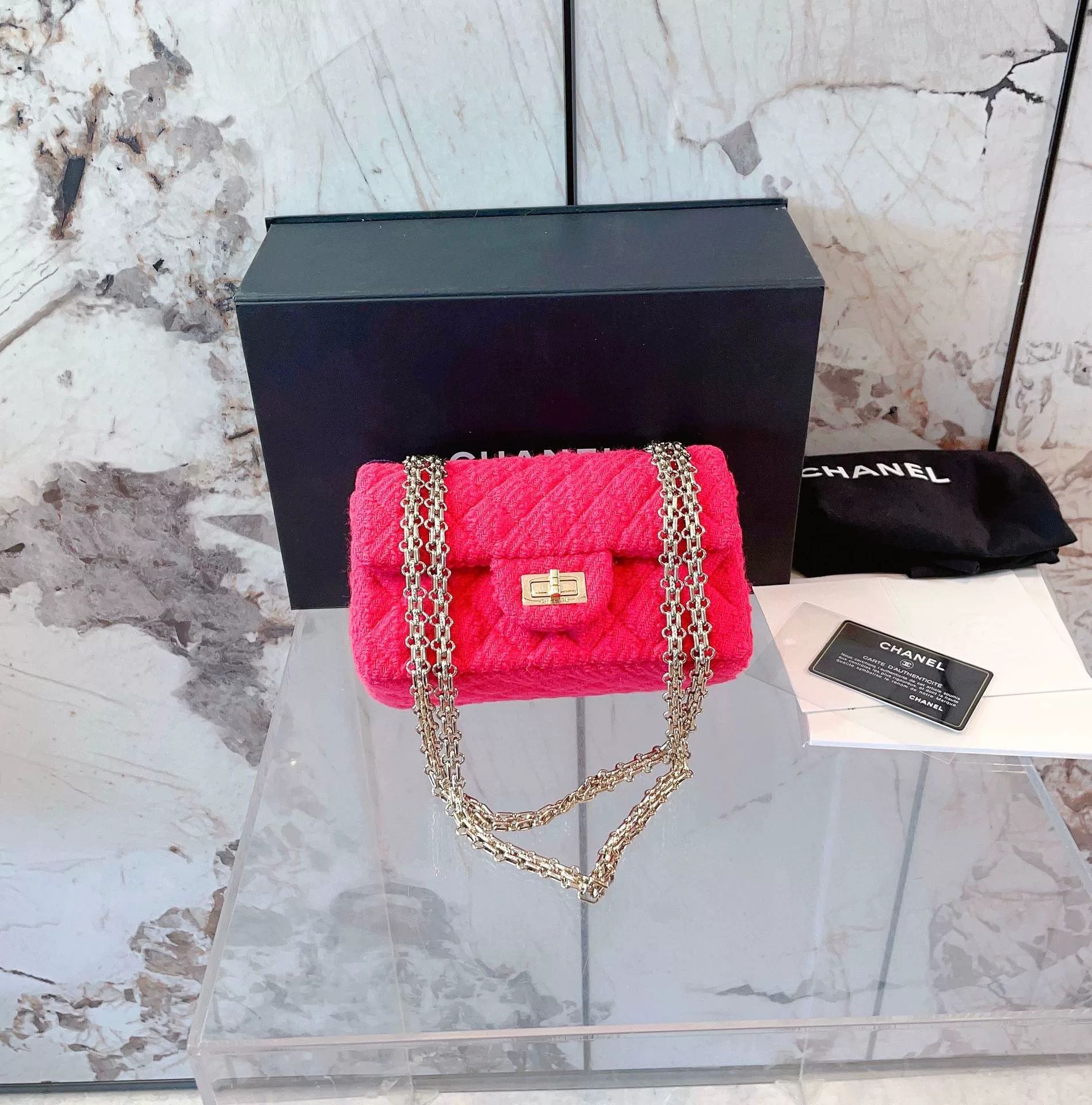 Chanel Pre-loved Bag Very good condition Size ONE SIZE - 1 Thumbnail