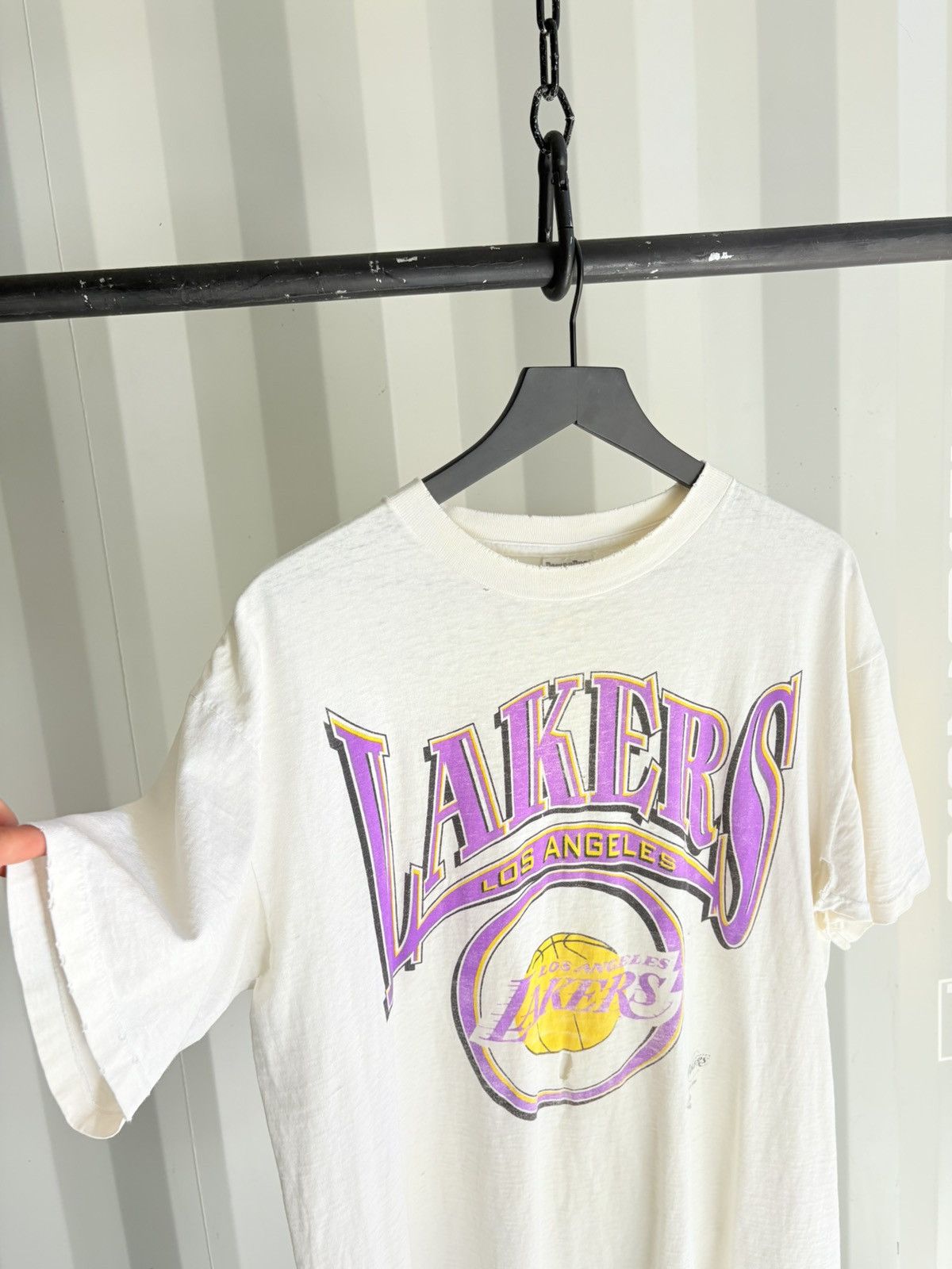 Vintage Thrashed Lakers Distressed Faded Shirt Grunge Paper thin Size US XL / EU 56 / 4 - 2 Thumbnail