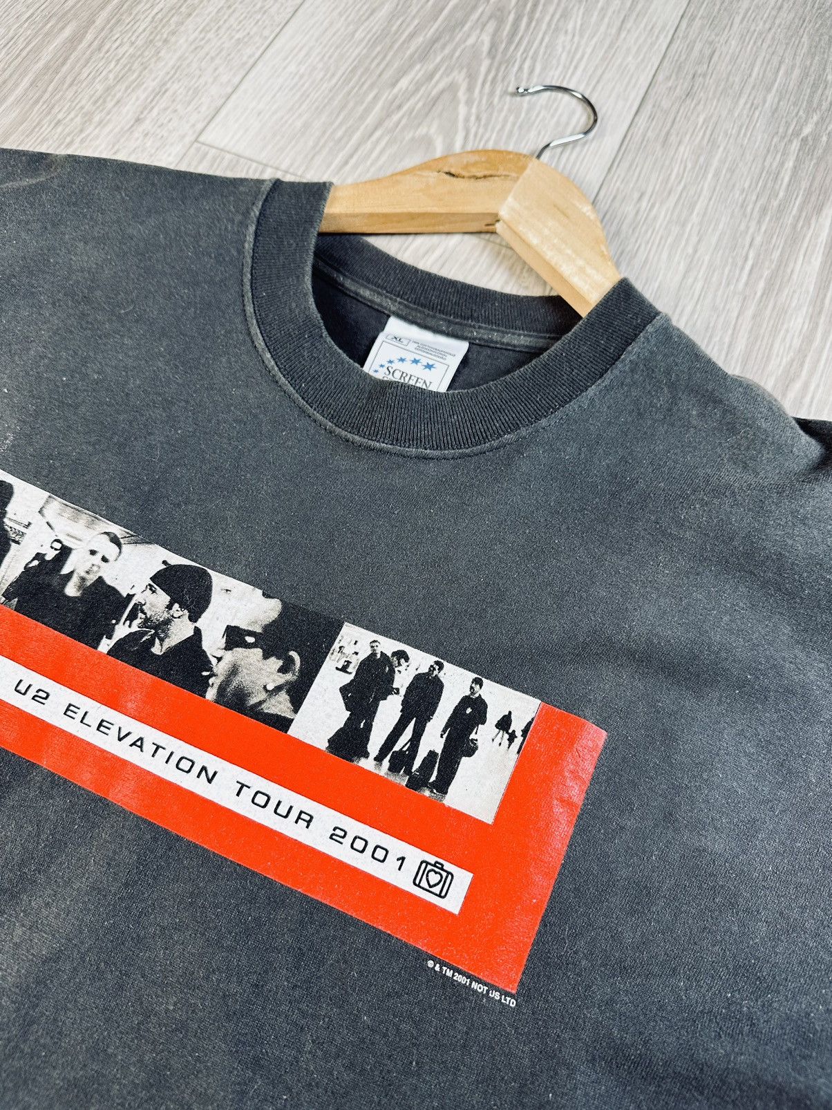 Band Tees × Vintage Vintage 2001 U2 Elevation Tour Band T-Shirt Size XL Size US XL / EU 56 / 4 - 4 Thumbnail