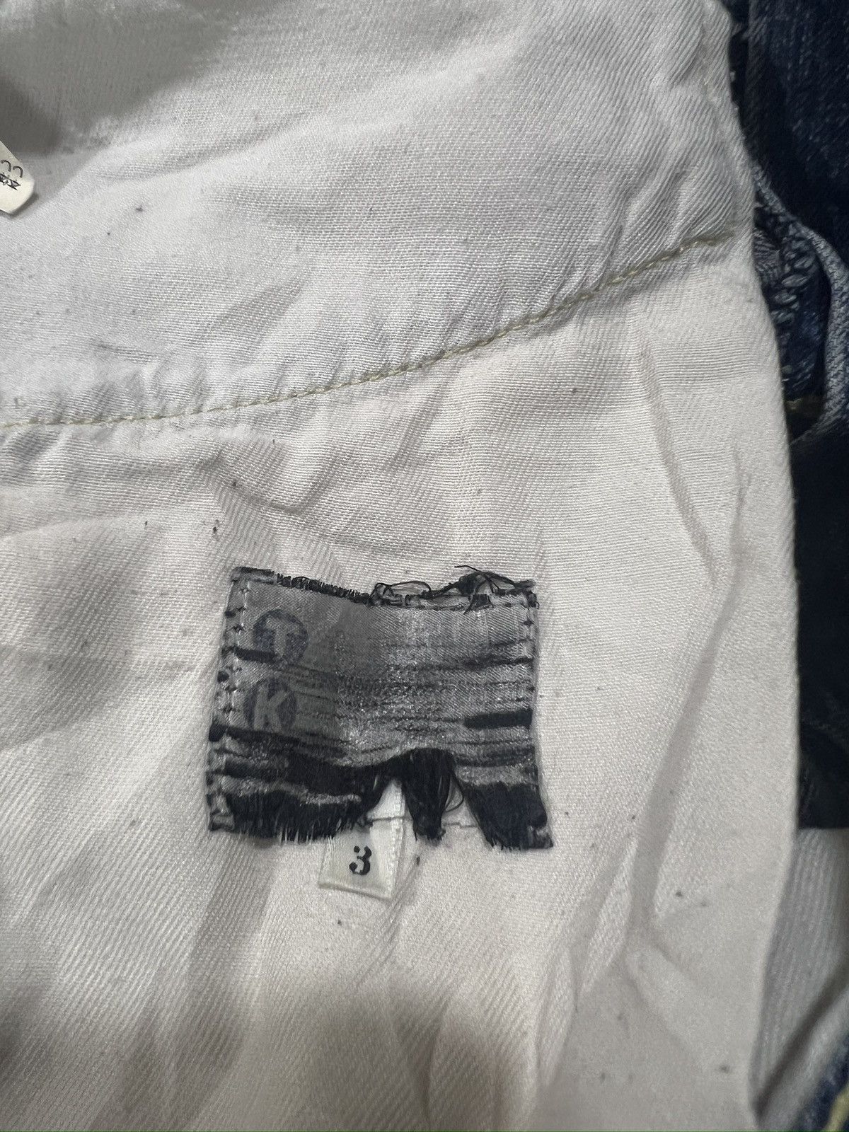 Takeo Kikuchi 🔥Vintage Takeo Kikuchi Embroidery Koi Fish Distressed Denim Size US 33 - 15 Thumbnail