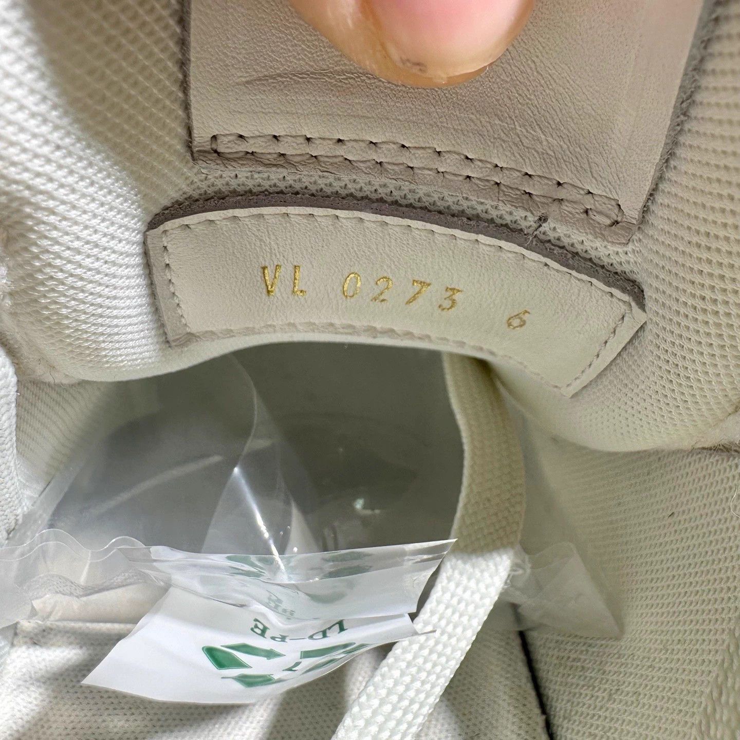 Louis Vuitton Louis Vuitton Trainer White Green Checkerboard 6/40 EU Used Size US 7 / EU 40 - 6 Thumbnail