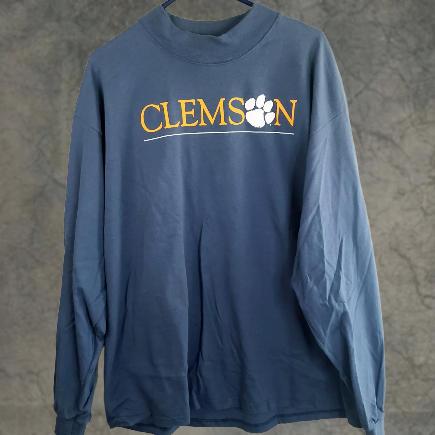 Vintage VINTAGE NCAAction Clemson Tigers Long Sleeve Tee Shirt Men XL Blue 90s Logo Mock Neck Jersey Cotton Blend All Seasons Size US XL / EU 56 / 4 - 1 Thumbnail