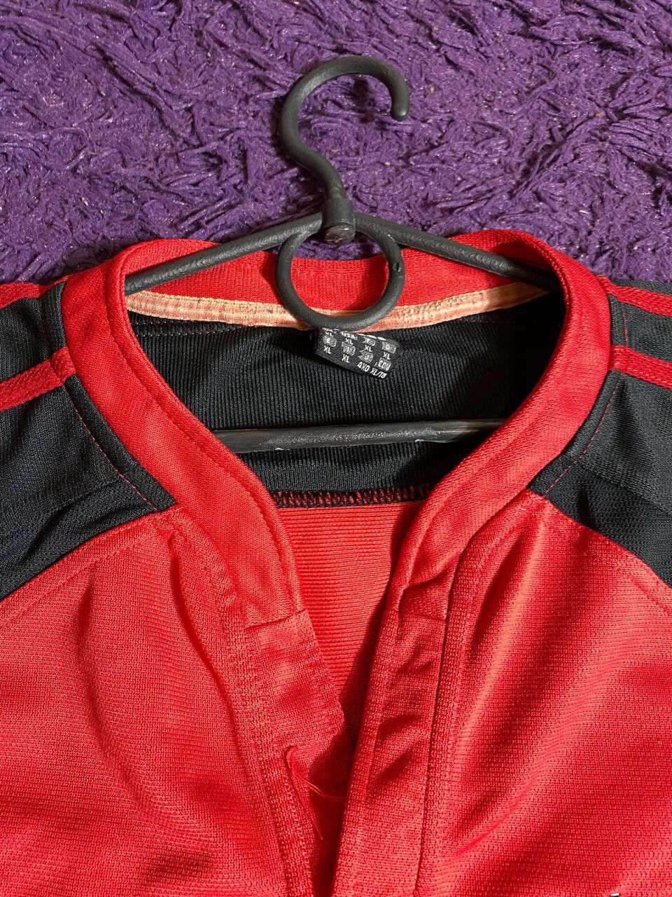 Adidas Vintage Adidas Big Graphic Logo Distressed 90’s tee Size US XL / EU 56 / 4 - 10 Thumbnail
