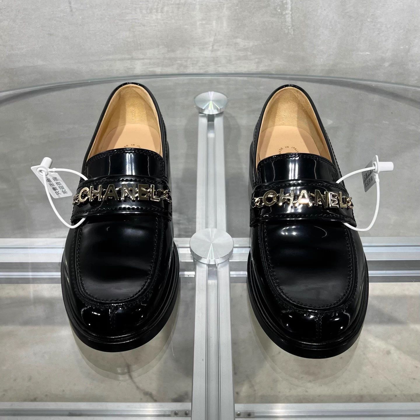 Chanel Chanel Black Gold CC Logo Loafers 37.5 Size US 6.5 / IT 36.5 - 1 Thumbnail
