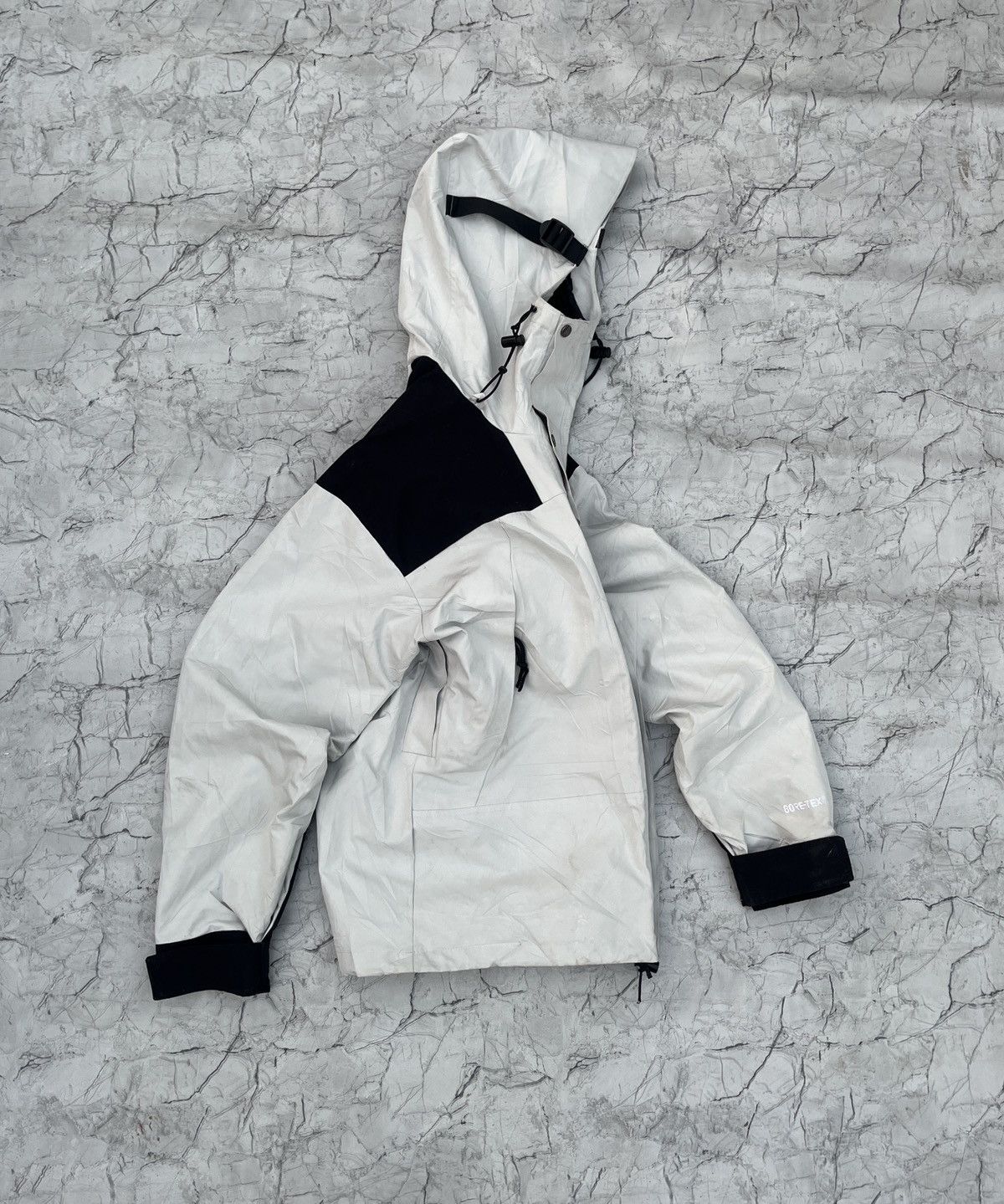 The North Face Vintage The North Face Gore-Tex Mountain Jacket Size US L / EU 52-54 / 3 - 3 Thumbnail