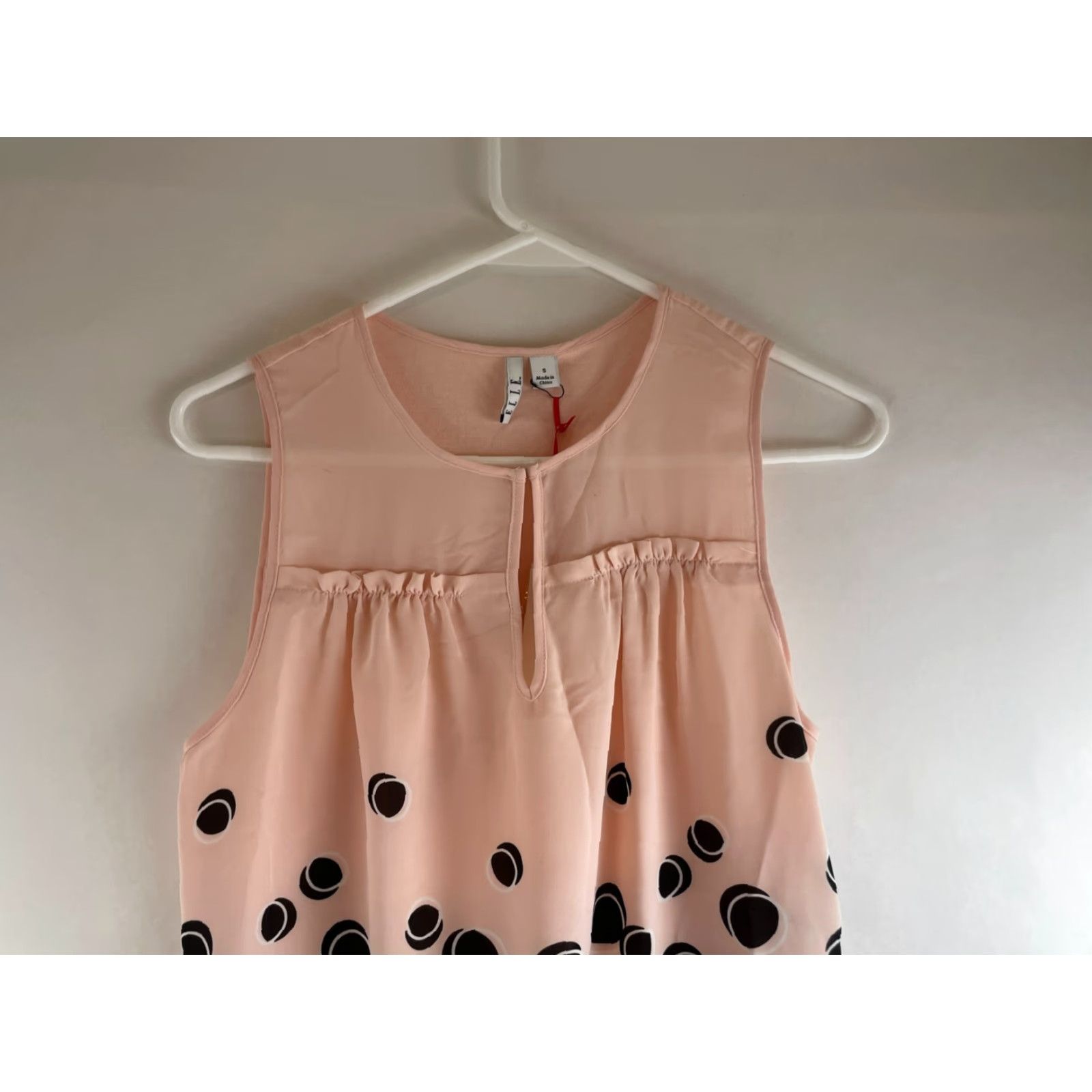 Vintage ELLE Tank Top Women's XS Pink Black Polka Dot Sleeveless Keyhole NWT Tank Women XS Pink Black Polka Dot NWT Size XS / US 0-2 / IT 36-38 - 3 Thumbnail