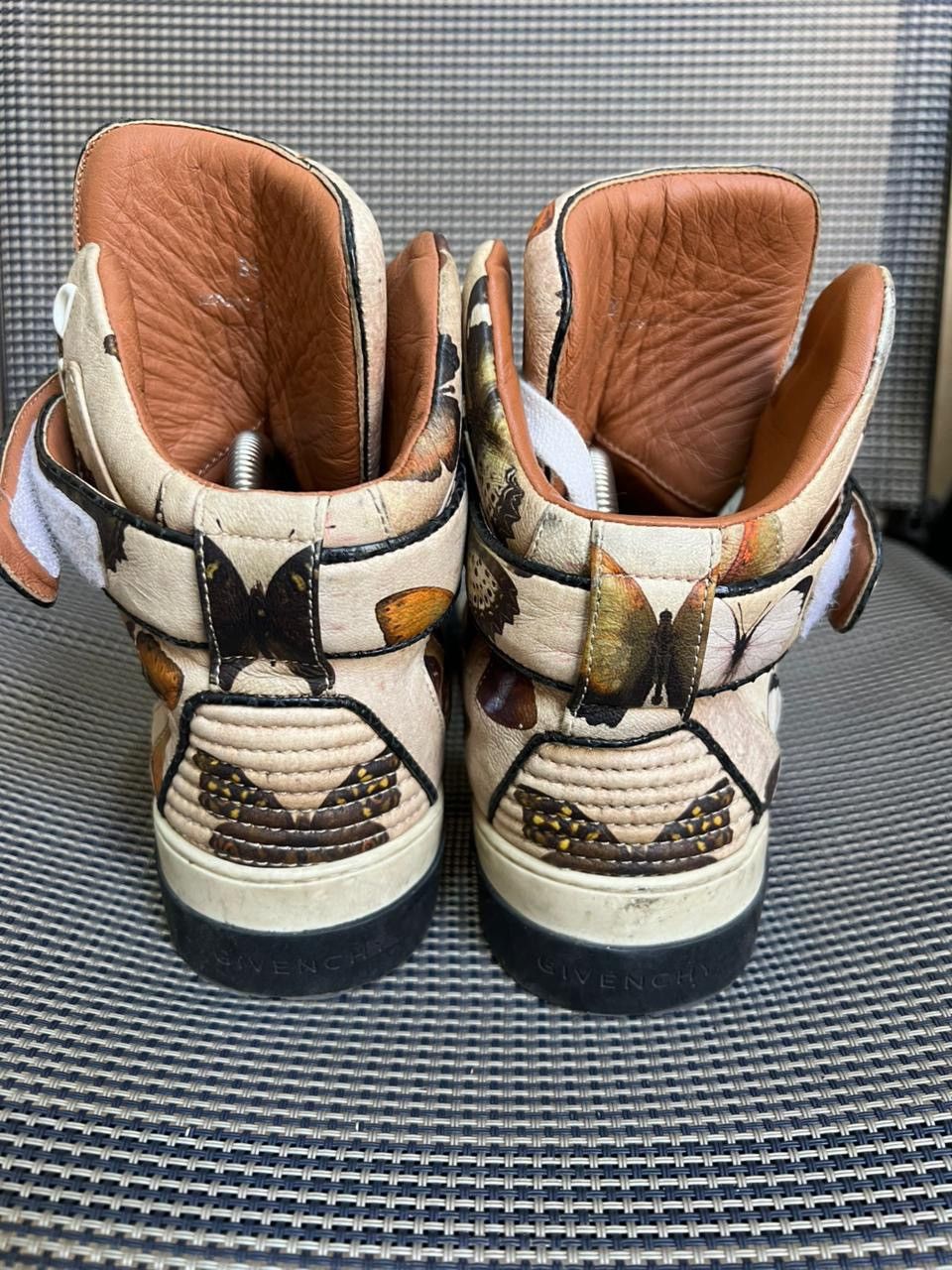 Givenchy Givenchy Tyson Butterfly Size US 6 / EU 39 - 5 Thumbnail