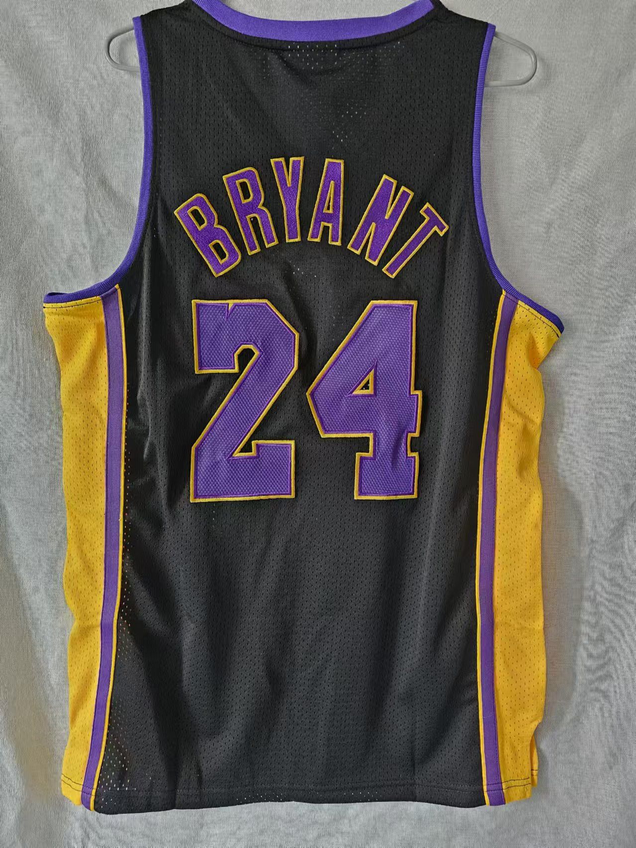 NBA L.A. Lakers #24 Kobe Bryant Jersey Black Size US M / EU 48-50 / 2 - 1 Thumbnail