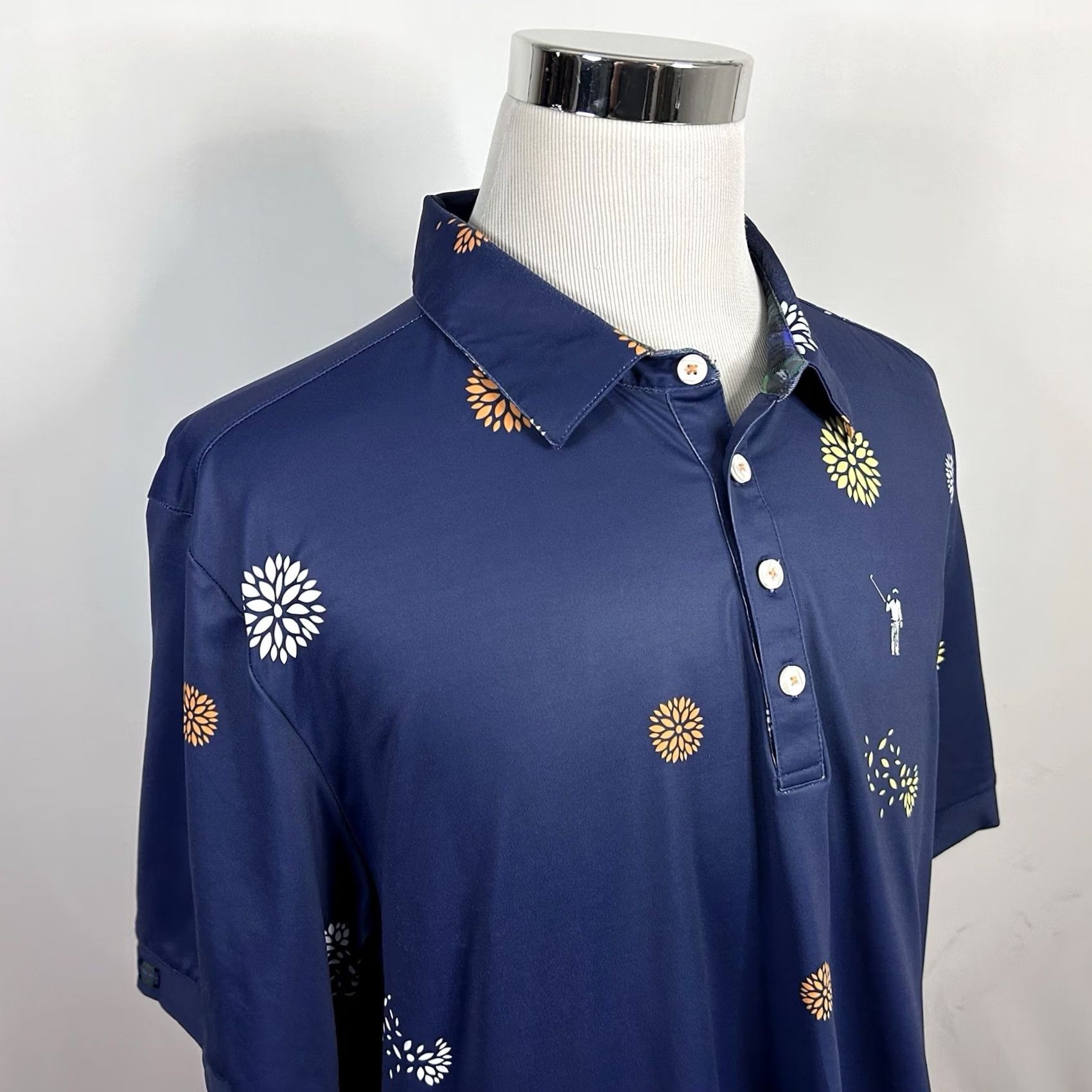 Vintage William Murray XL Golf Polo Shirt Floral Print on Navy Blue Poly Caddyshack Polo Shirt XL Mens Blue Floral Golf Polo Shirt Size US XL / EU 56 / 4 - 2 Thumbnail