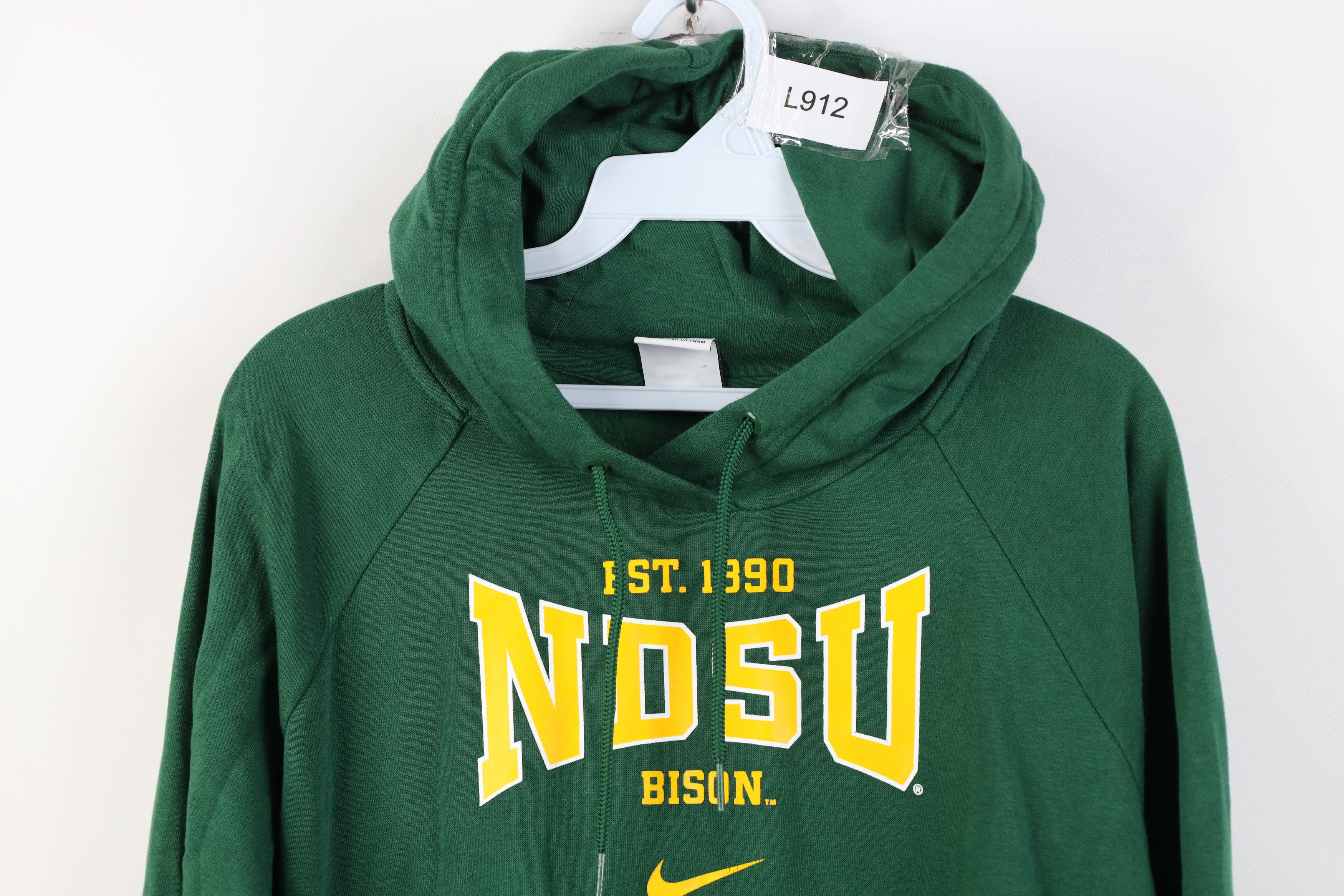 Nike Nike Center Swoosh North Dakota State University Hoodie Size US M / EU 48-50 / 2 - 2 Thumbnail