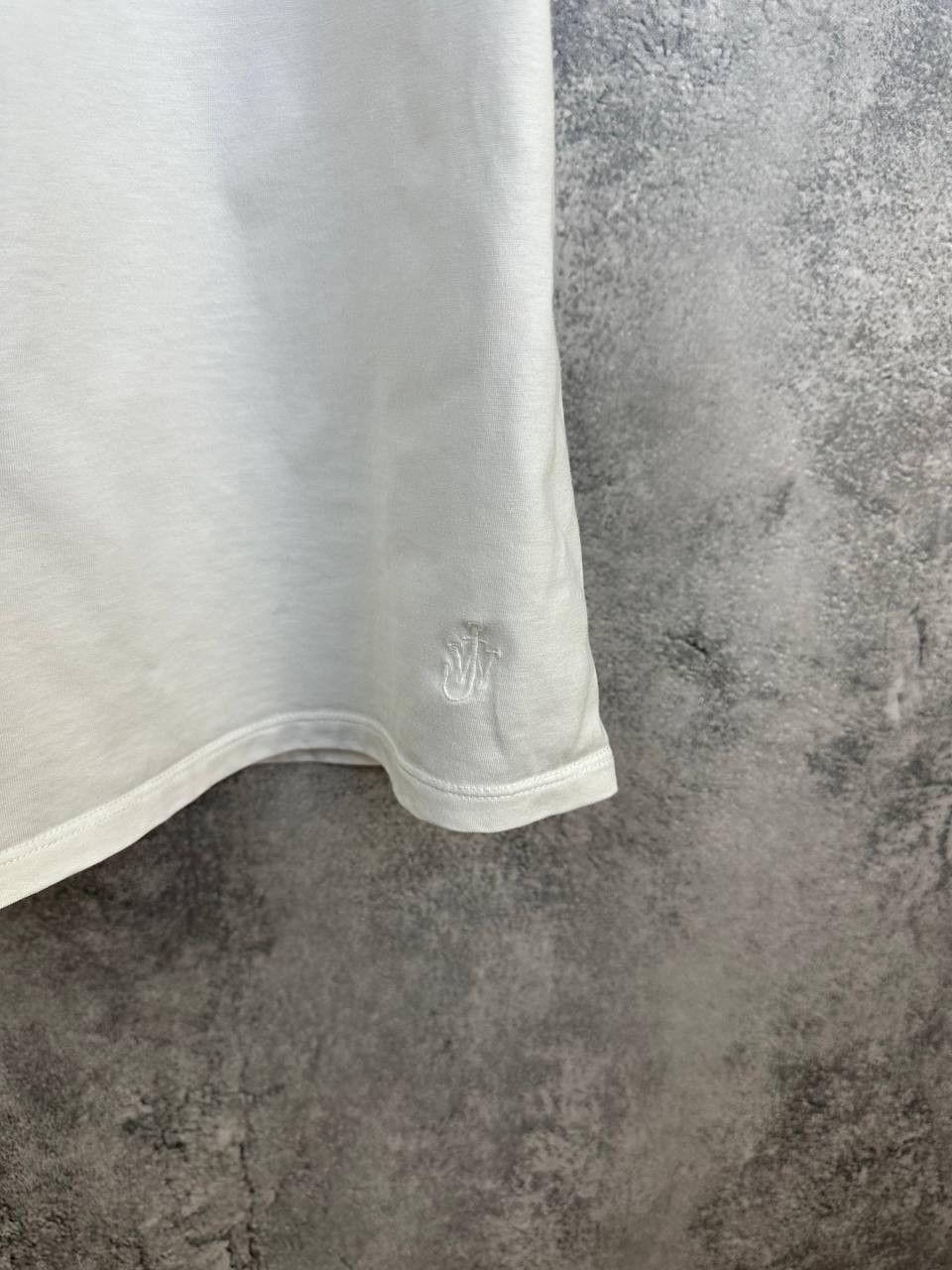 JW Anderson × Uniqlo JW Anderson x Uniqlo Asymmetric Hem Minimalist T-Shirt Size M / US 6-8 / IT 42-44 - 7 Thumbnail