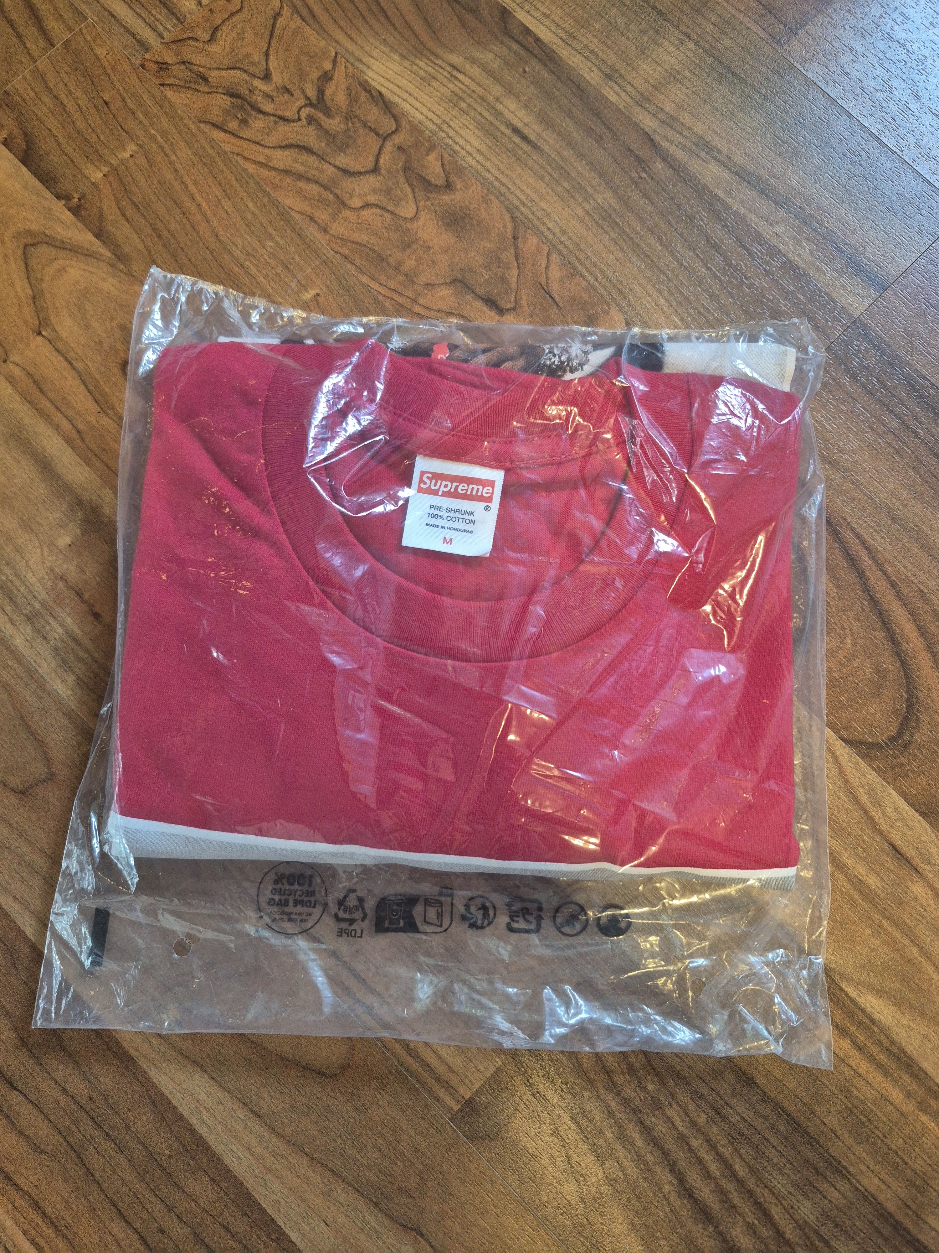 Supreme Supreme playboi carti photo tee red Size US M / EU 48-50 / 2 - 1 Thumbnail