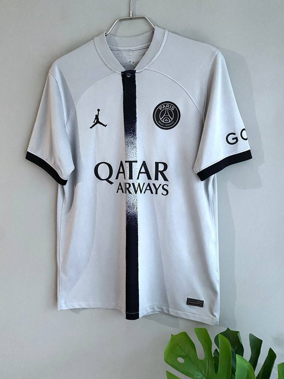 Jordan Brand Jordan FC Paris Saint Germain 2022/23 Away Soccer Jersey, M Size US M / EU 48-50 / 2 - 2 Thumbnail