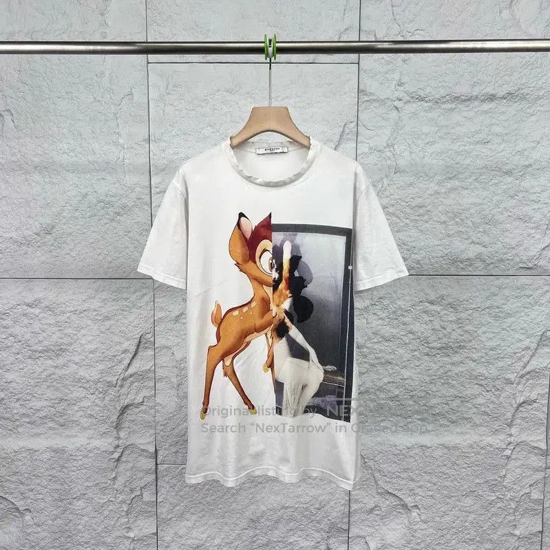 Burberry White Cotton Graphic T-Shirt.