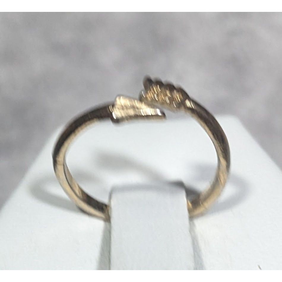 Other Minimalist Gold Tone Arrow Wrap Ring Size 5 1/2 Size ONE SIZE - 5 Thumbnail