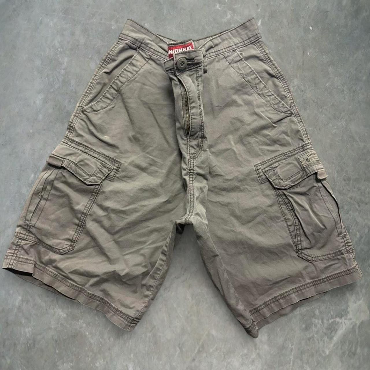 UNIONBAY Crazy Vintage Y2K/2000s Grey UnionBay Cargo Shorts! Size US 38 / EU 54 - 1 Thumbnail