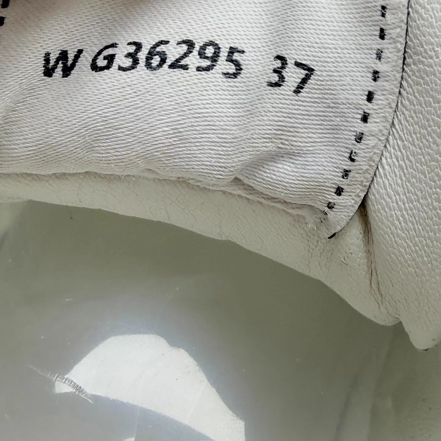Chanel CHANEL White Logo Sneakers Women's 37 95 New Size US 6.5 / IT 36.5 - 7 Thumbnail