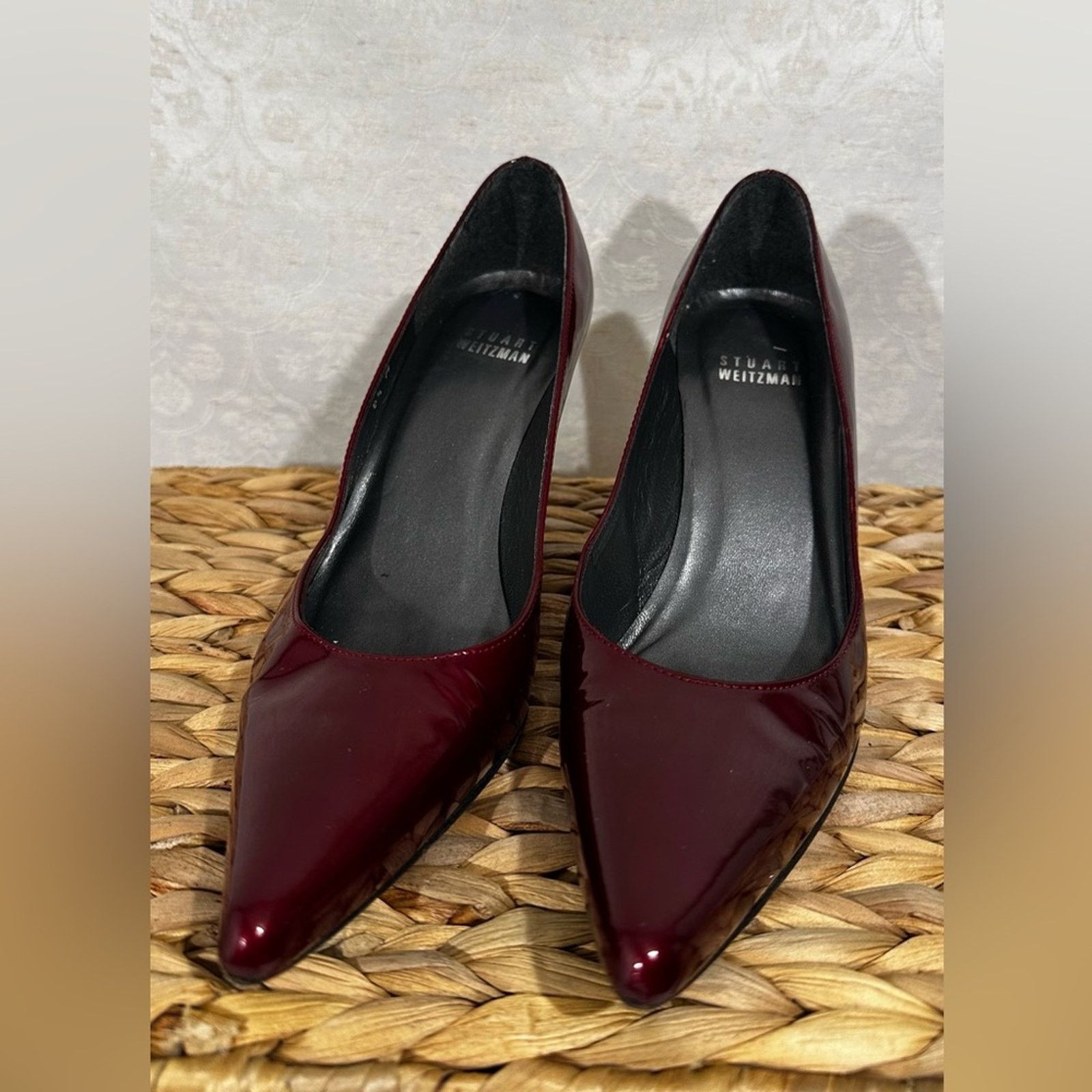 Stuart Weitzman Vintage Stuart Weitzman Burgundy Patent Leather Pointed Toe Size US 5.5 / IT 35.5 - 2 Thumbnail