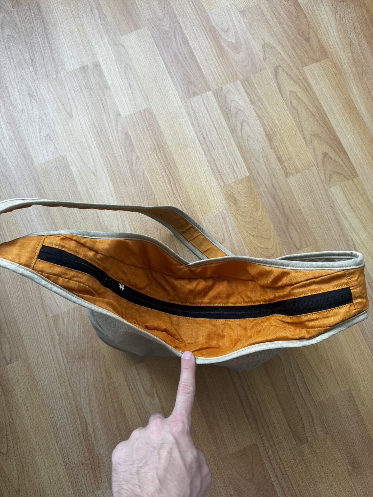 Crumpler × Japanese Brand Vintage Crumpler bag Y2K TT-004 Tummy Tingler Messenger Size 30 - 13 Thumbnail