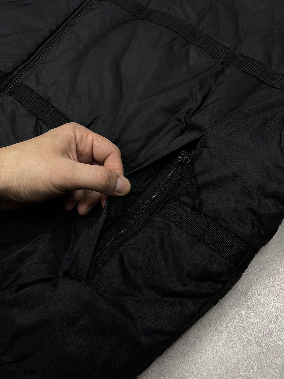 Nike Vintage Nike Puffer Jacket Black Double Logo Swoosh Y2K Size US L / EU 52-54 / 3 - 10 Thumbnail