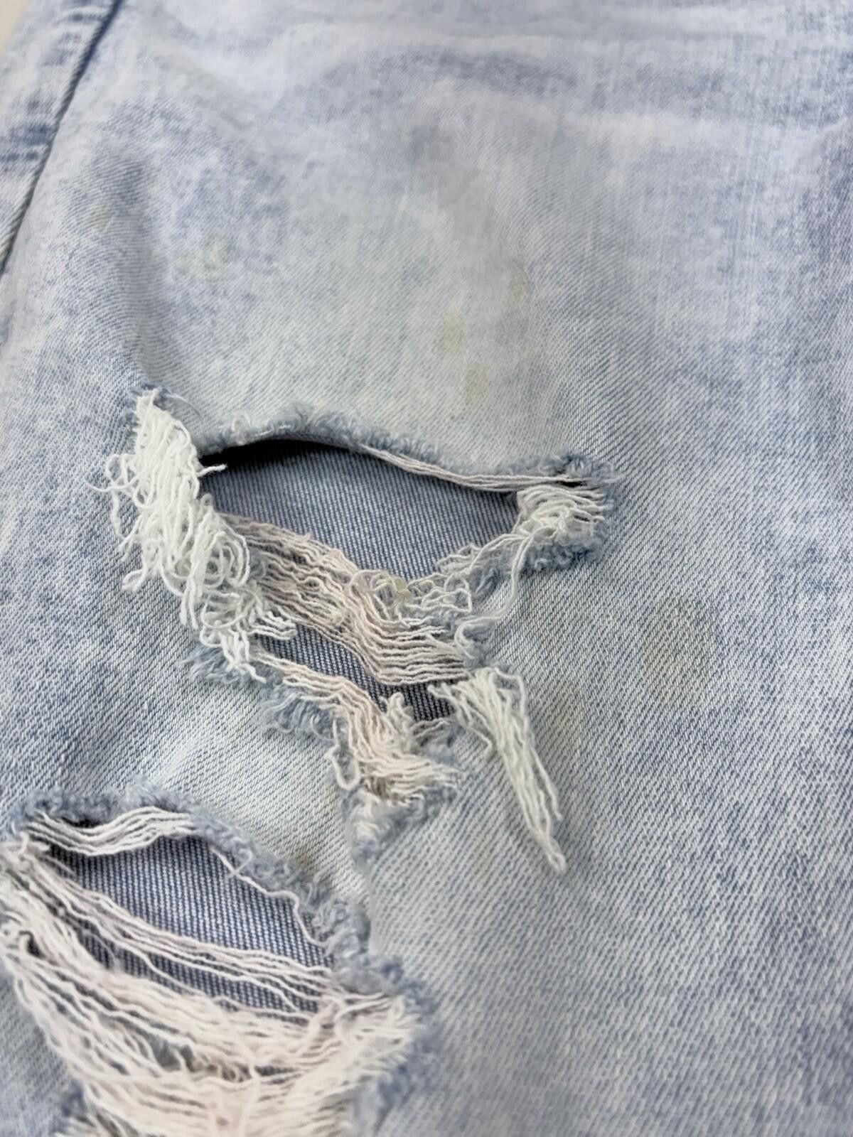 American Eagle Outfitters American Eagle Woman’s Light Wash Distressed Jeggings Size 6 Size 28" / US 6 / IT 42 - 8 Thumbnail