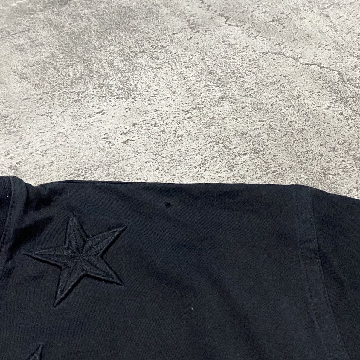 Givenchy Givenchy Stars Black Tshirt Size US S / EU 44-46 / 1 - 4 Thumbnail