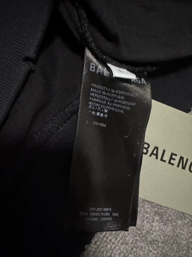 Balenciaga Balenciaga Black old hooded sweater with holes. Size US L / EU 52-54 / 3 - 4 Thumbnail
