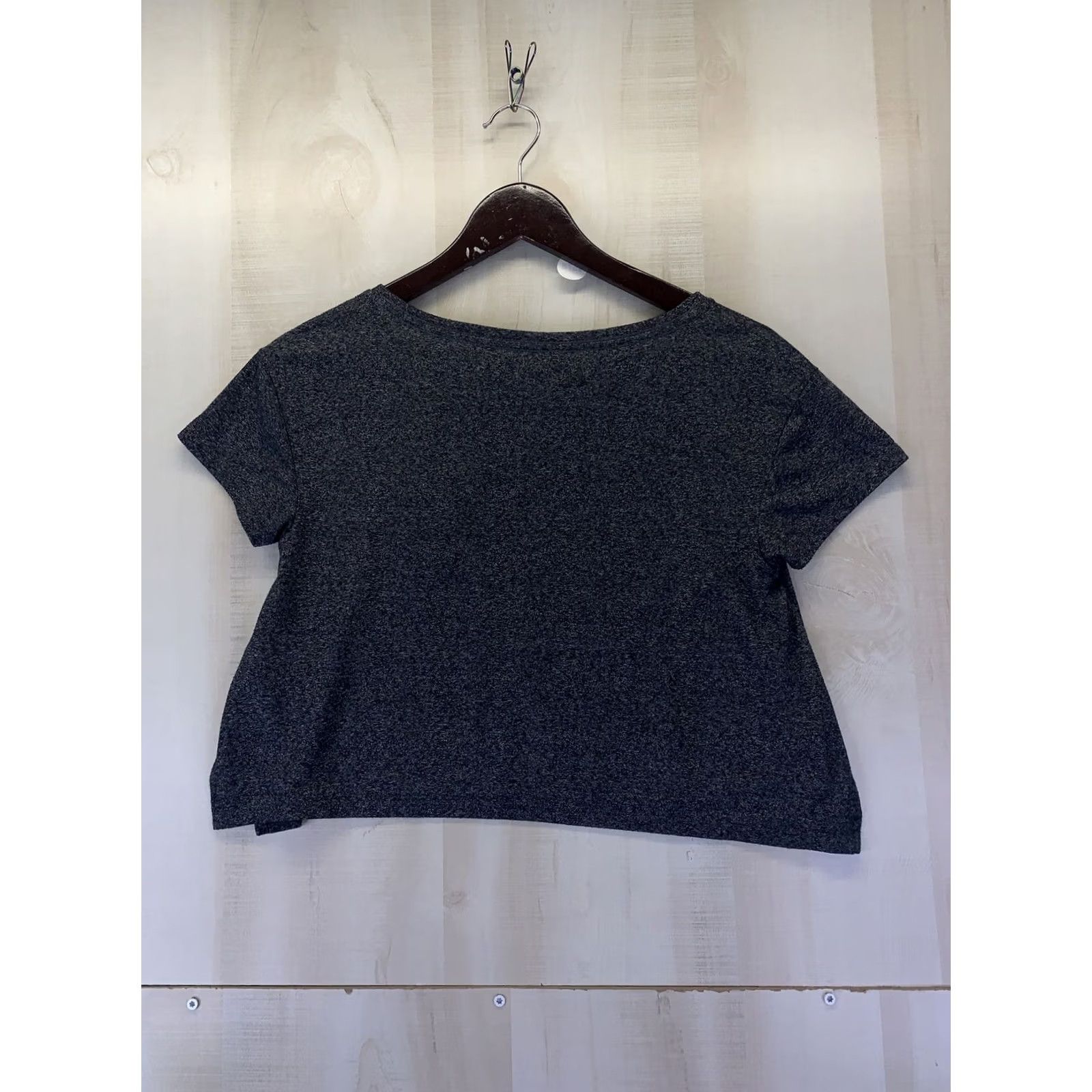 Abercrombie & Fitch Abercrombie & Fitch Heather Gray Pocket Front Crop T Shirt Teens Womens XS-10578 Size XS / US 0-2 / IT 36-38 - 6 Thumbnail