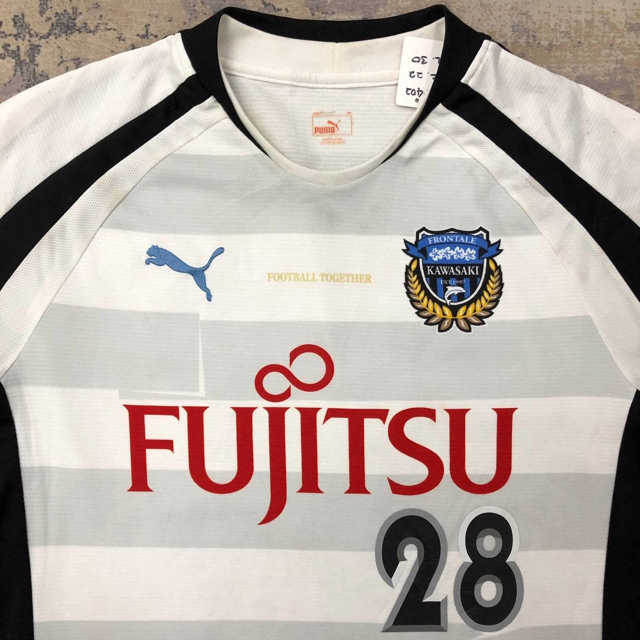 Japanese Brand × Puma T402 J LEAGUE FUJITSU KAWASAKI NO.28 PUMA JERSEYS Size US L / EU 52-54 / 3 - 3 Thumbnail