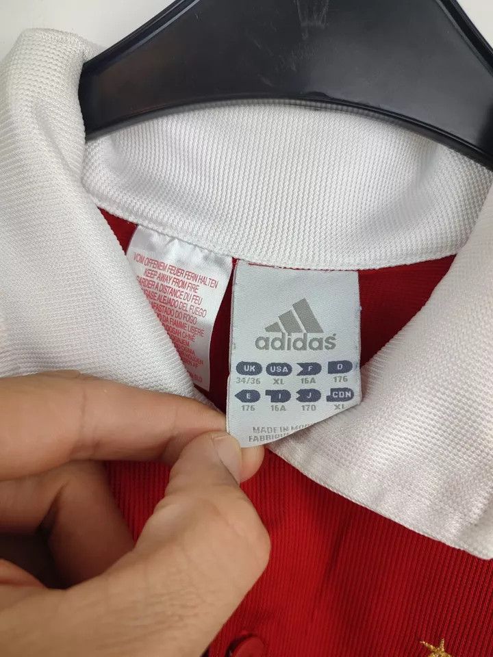 Vintage Vintage FC Bayern Munich Munchen 2005 - 06 Home FOOTBALL Size US XL / EU 56 / 4 - 10 Thumbnail