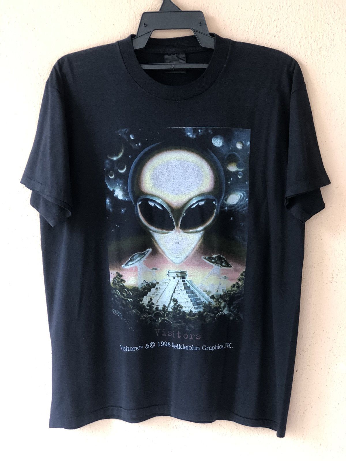 Vintage Vintage 90s Visitors The Alien Tee Size US L / EU 52-54 / 3 - 1 Thumbnail