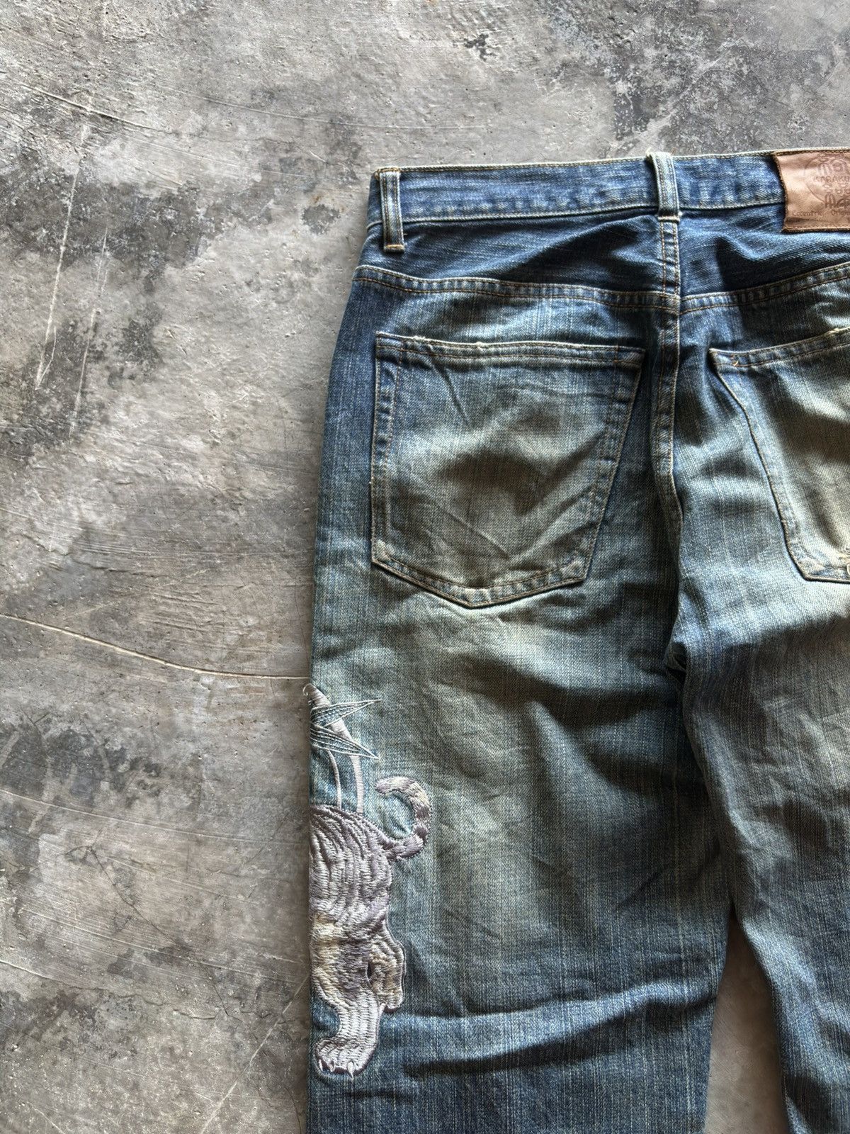 Karakuri Tamashii KARAKURI TAMASHII rusty distressed japanese sukajan tiger Size US 30 / EU 46 - 19 Thumbnail