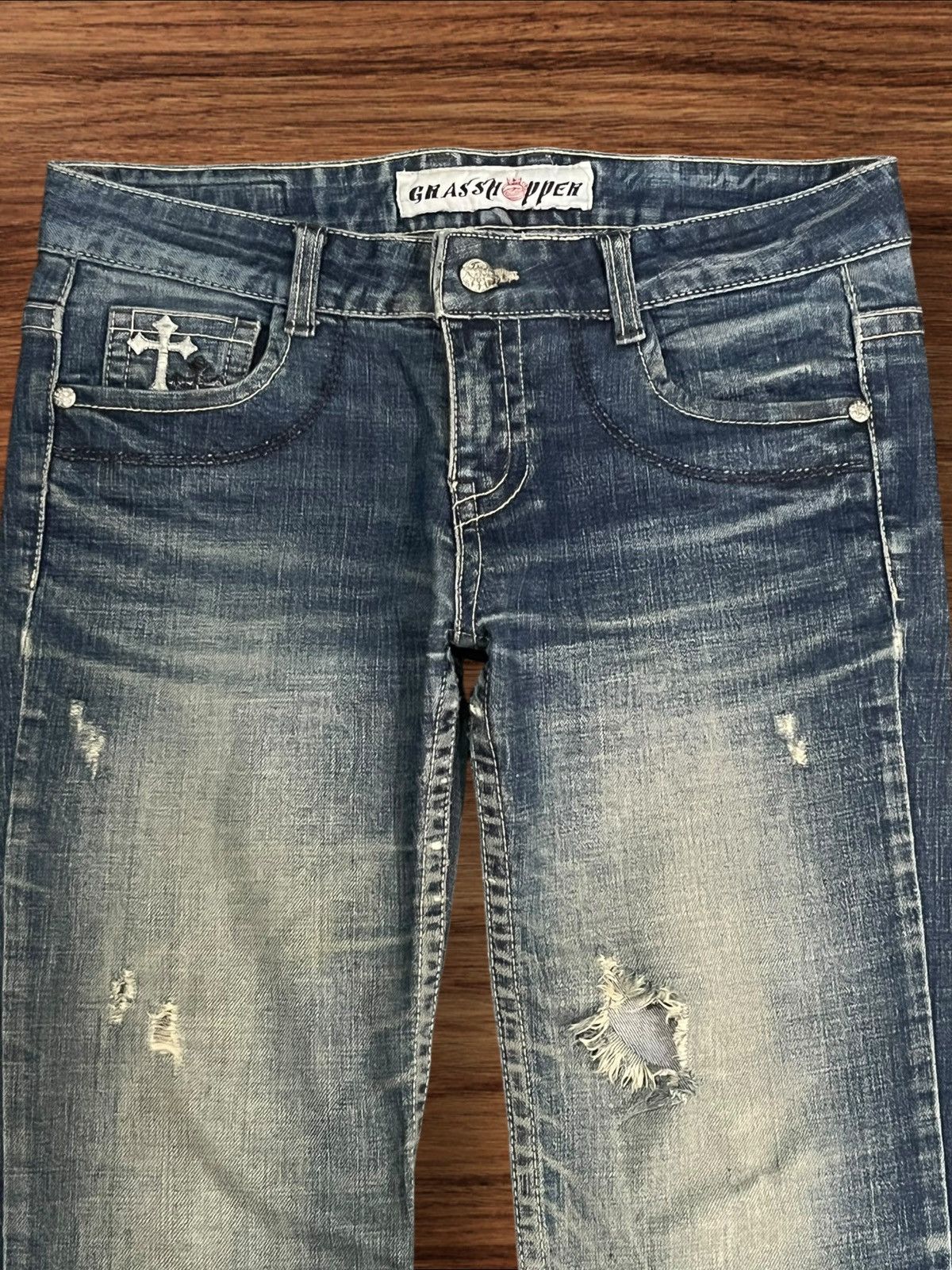 Ed Hardy ⚡️Insane⚡️Grashopper Skull Trinity Embroidered Rip Flare Jeans Size US 29 - 4 Thumbnail